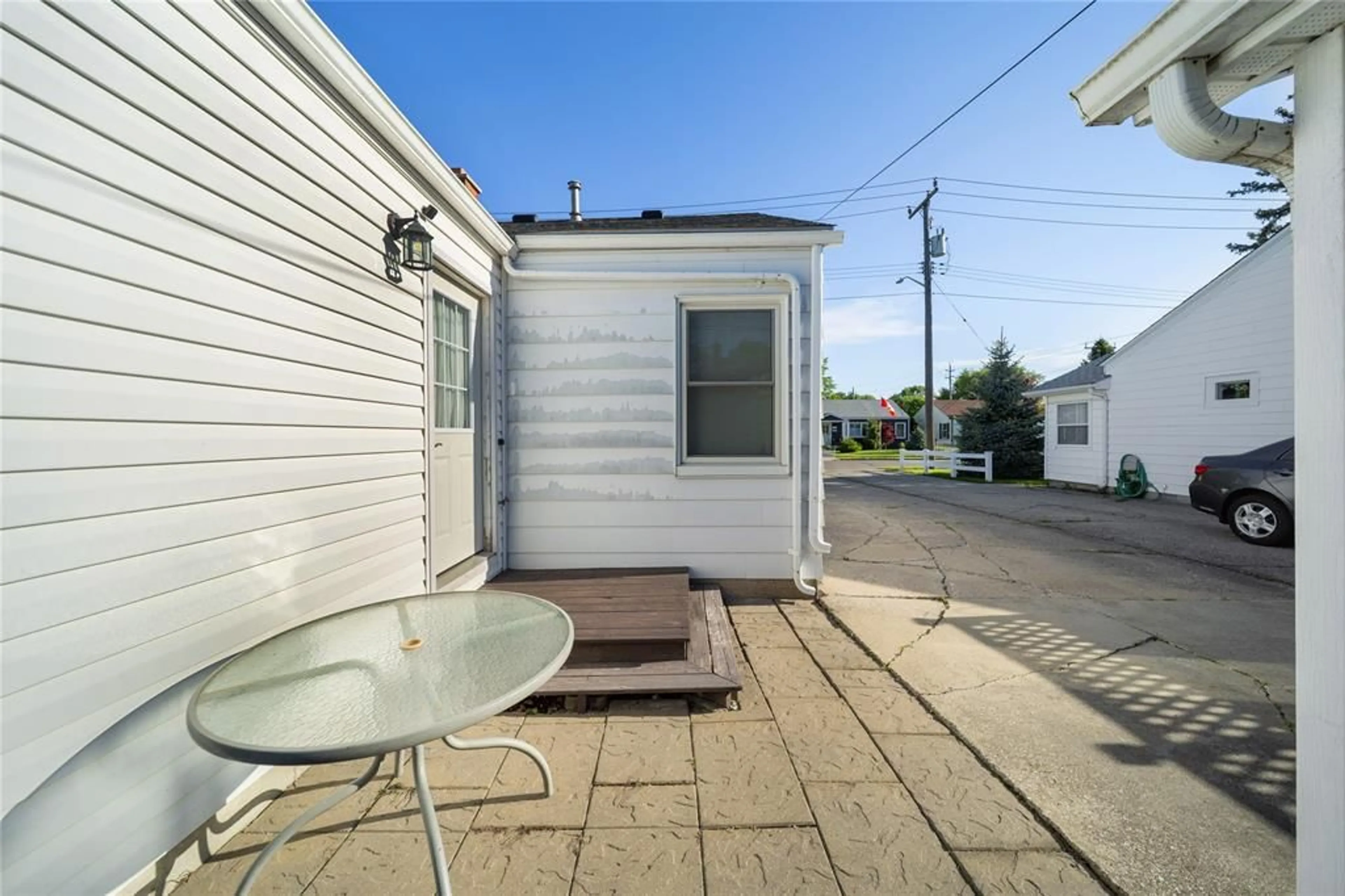 Patio, street for 581 CROMWELL St, Sarnia Ontario N7T 3Z5