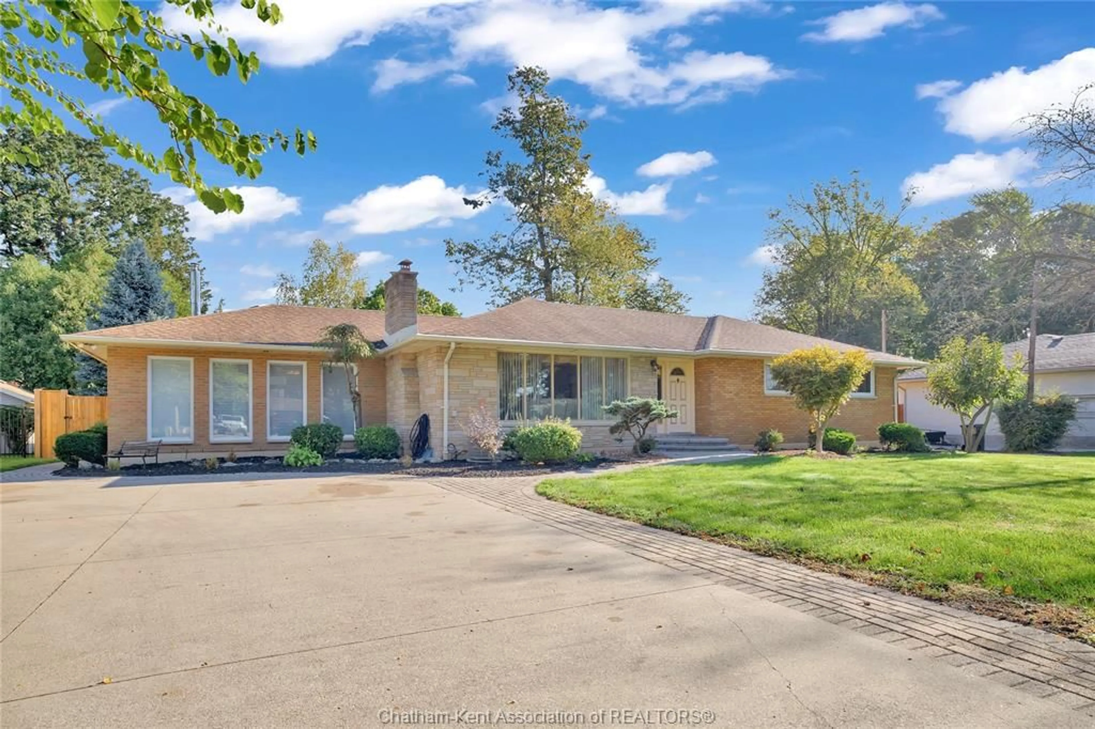 Unknown for 79 Lynnwood Ave, Chatham Ontario N7M 5J4