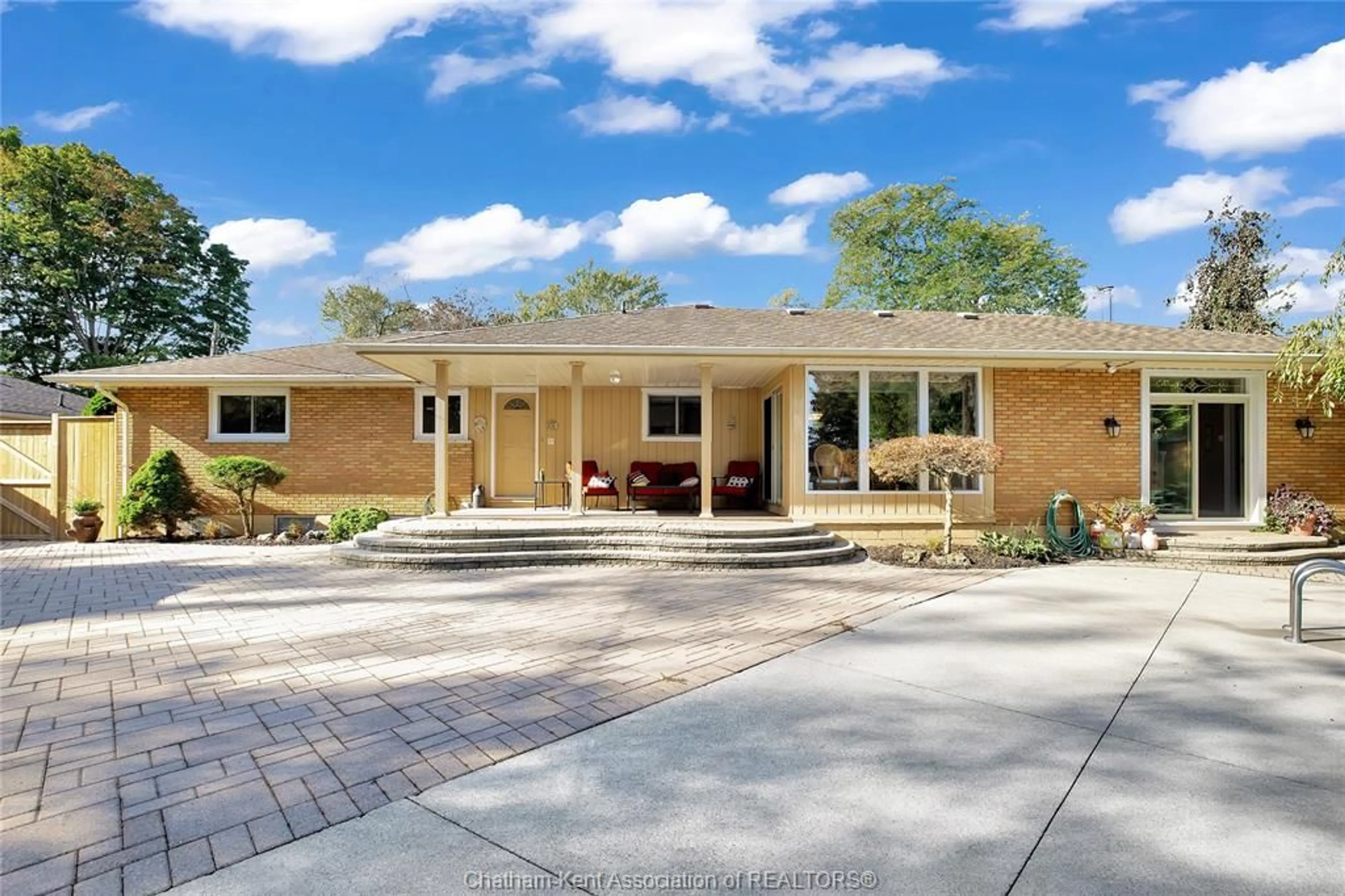 Home with brick exterior material, street for 79 Lynnwood Ave, Chatham Ontario N7M 5J4