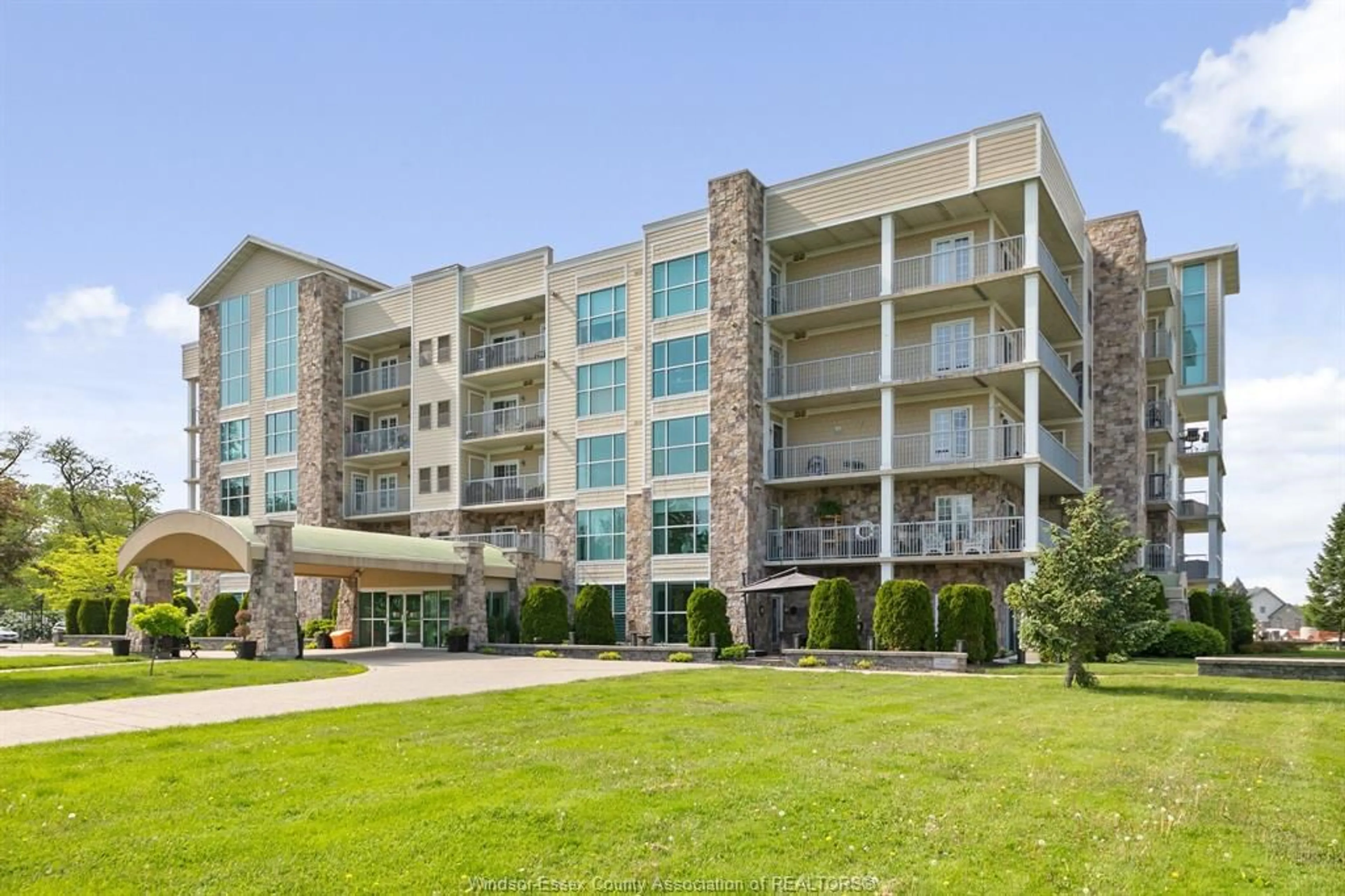 Unknown for 34 BOBLO ISLAND #207, Amherstburg Ontario N9V 0C4