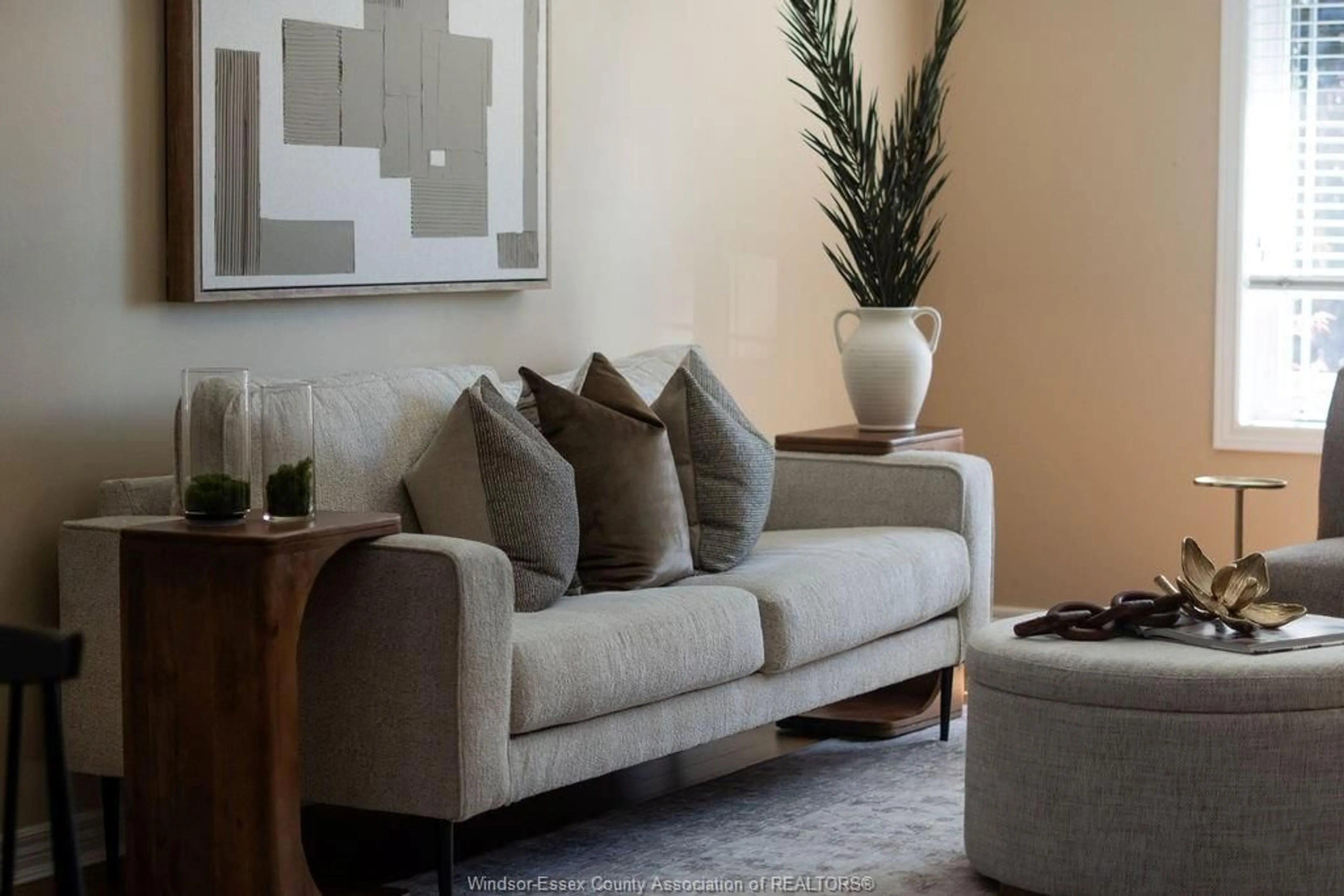 Living room with furniture, unknown for 2397 TRANQUILITY Ave, Windsor Ontario N8P 1R8