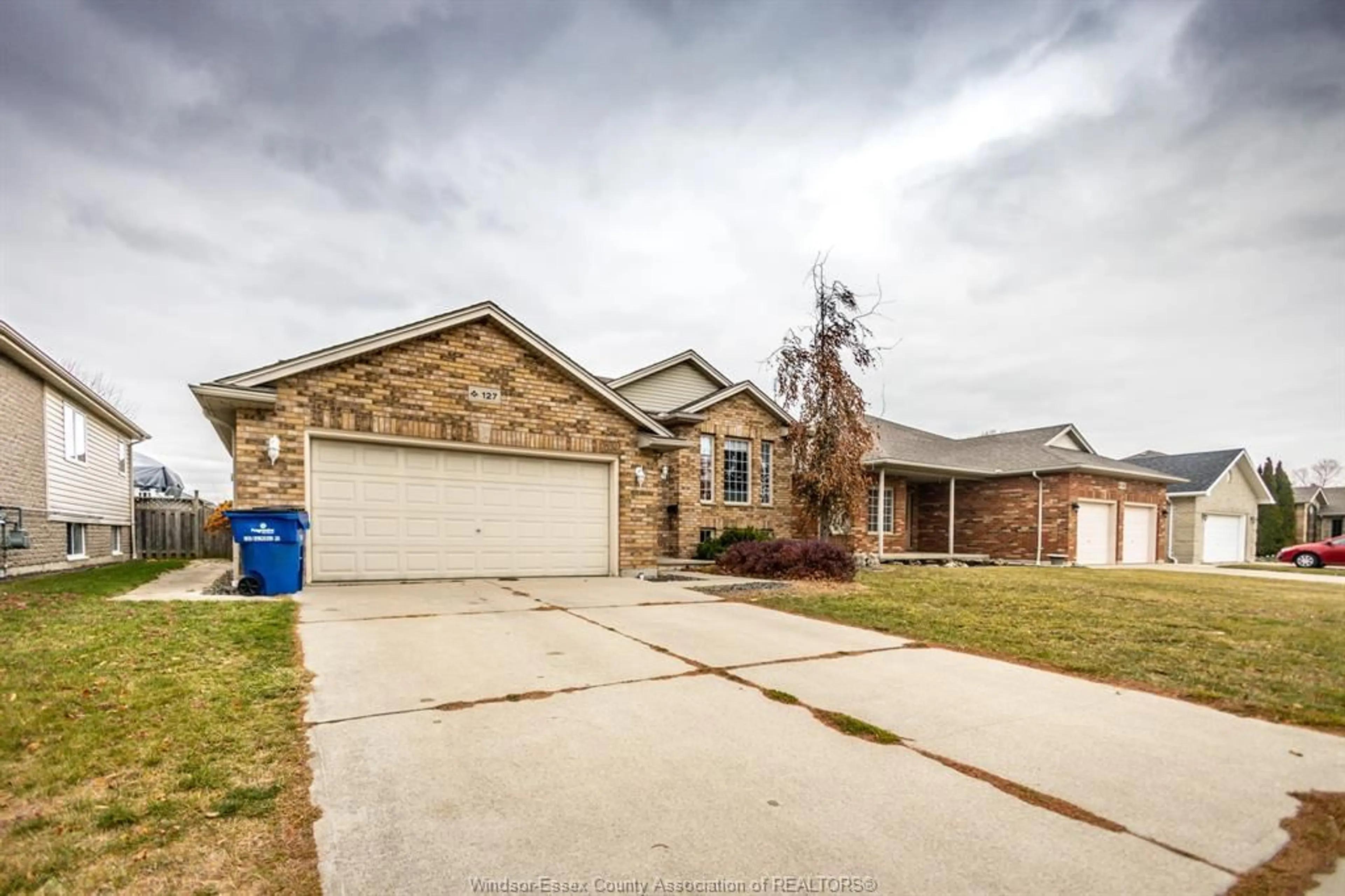 Home with brick exterior material, street for 127 BALMORAL Rd, Chatham Ontario N7L 4N4
