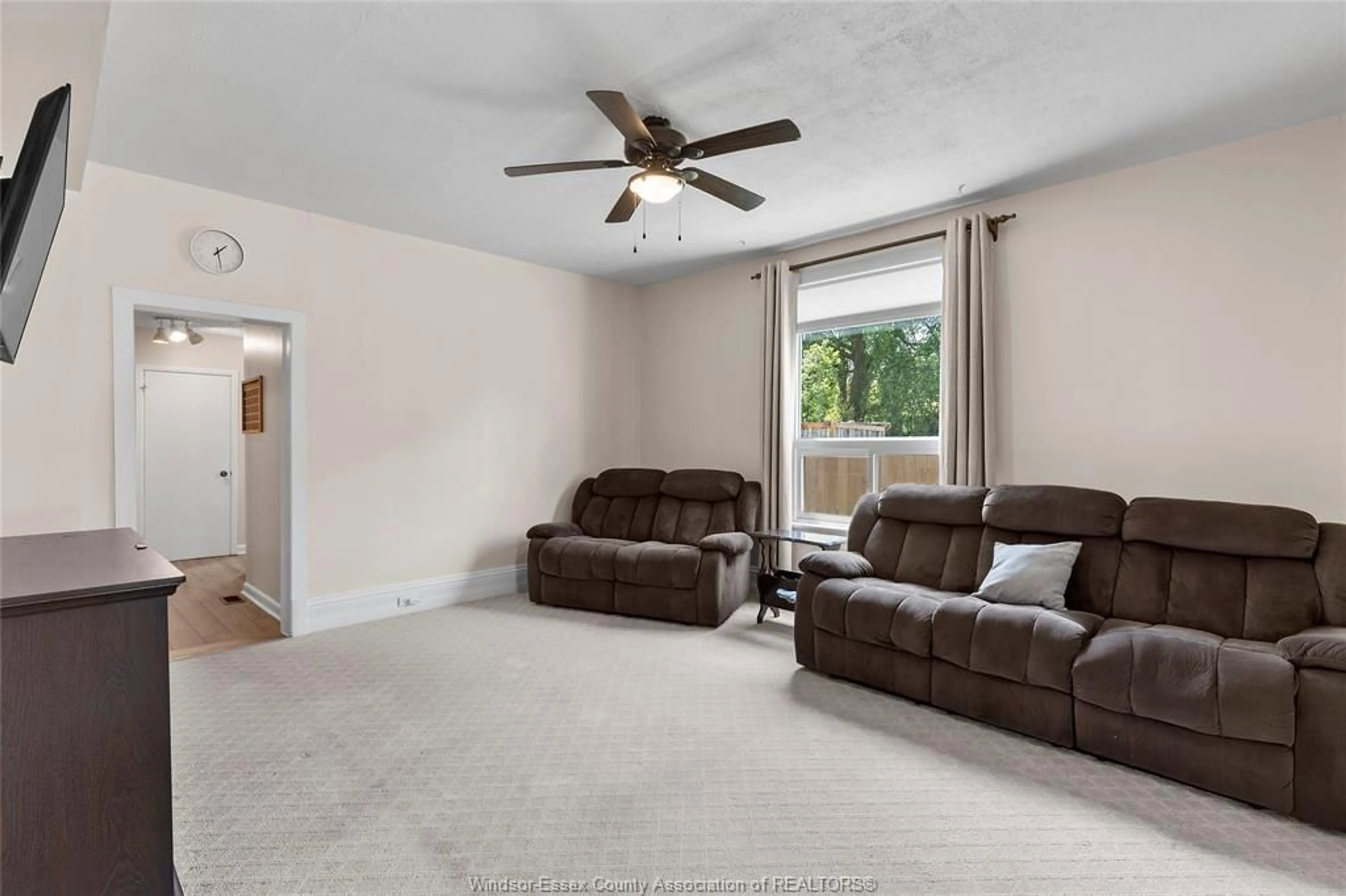Living room with furniture, unknown for 37 Canal St, Tilbury Ontario N0P 2L0