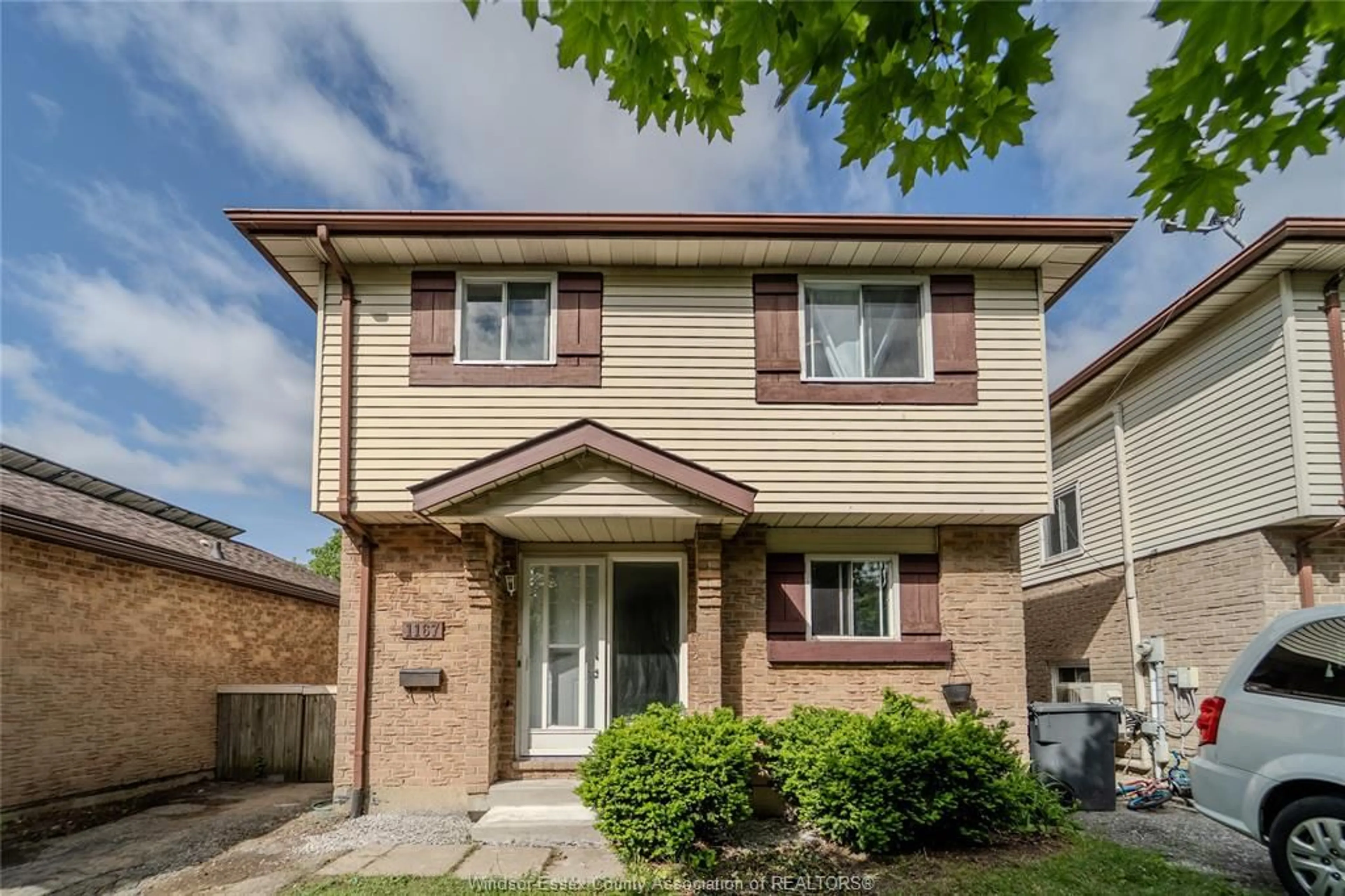 Home with brick exterior material, street for 1167 HEATHFIELD Crt, Windsor Ontario N8S 4N9
