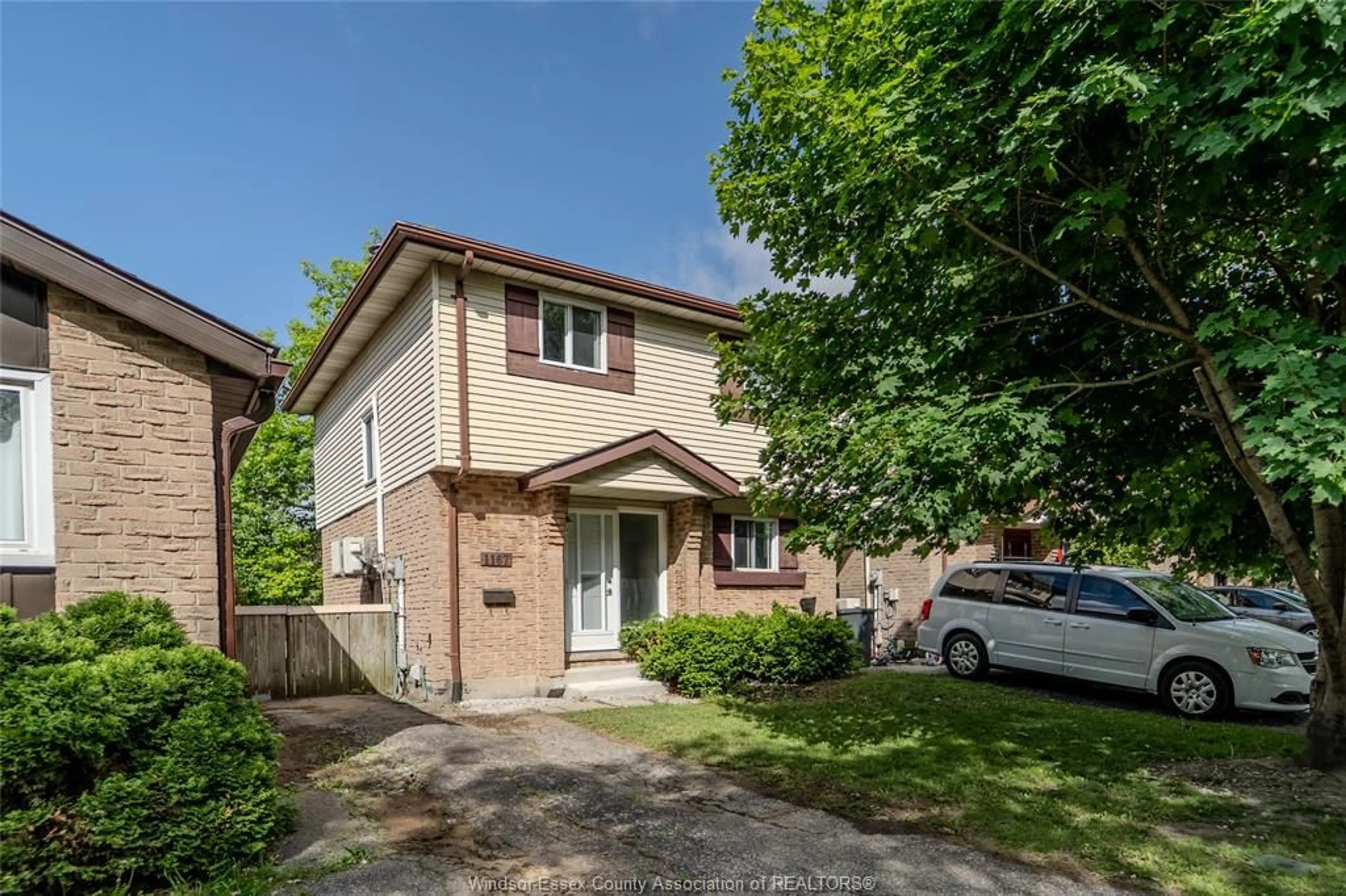 Unknown for 1167 HEATHFIELD Crt, Windsor Ontario N8S 4N9