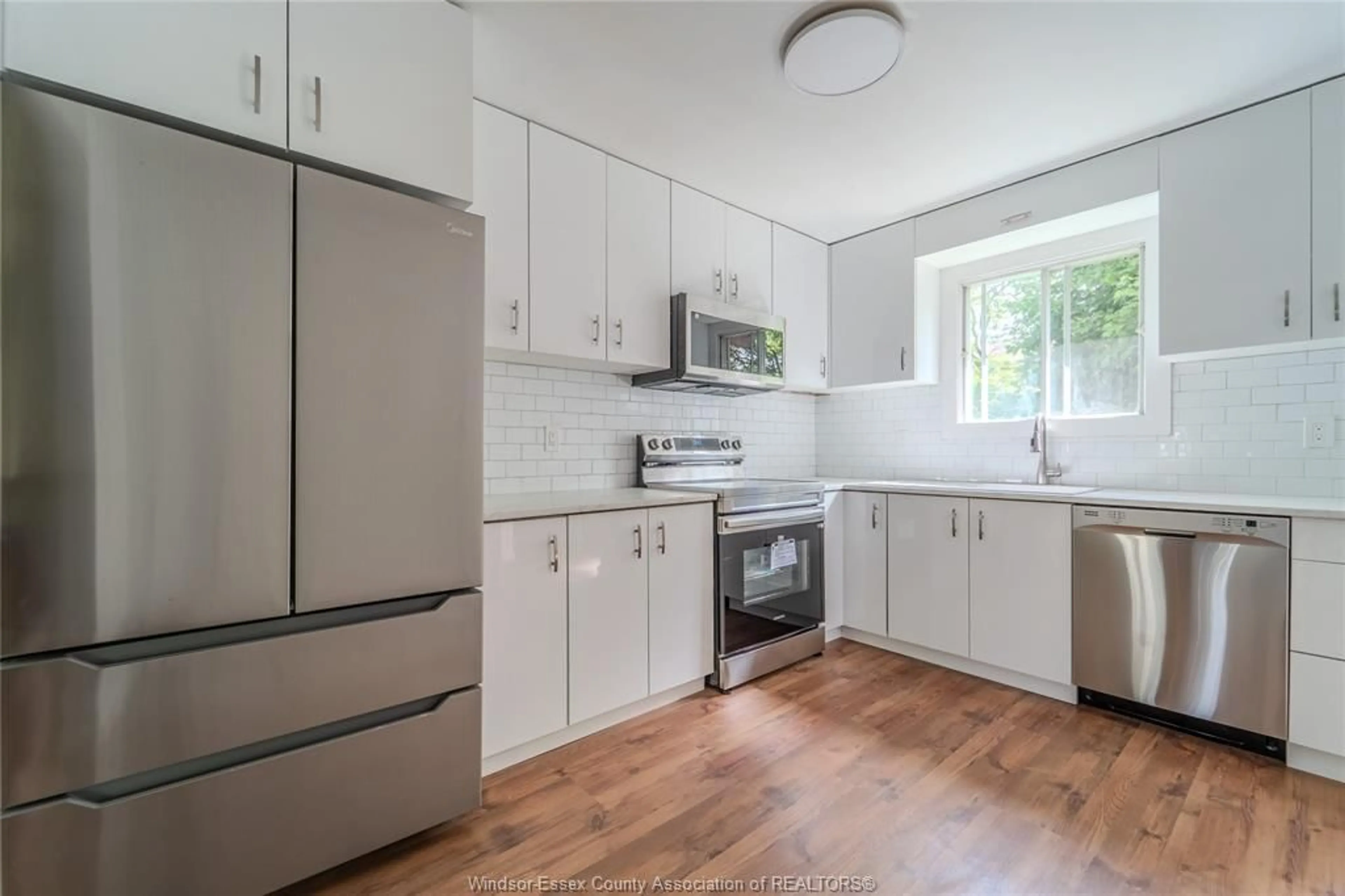 Standard kitchen, unknown for 1167 HEATHFIELD Crt, Windsor Ontario N8S 4N9