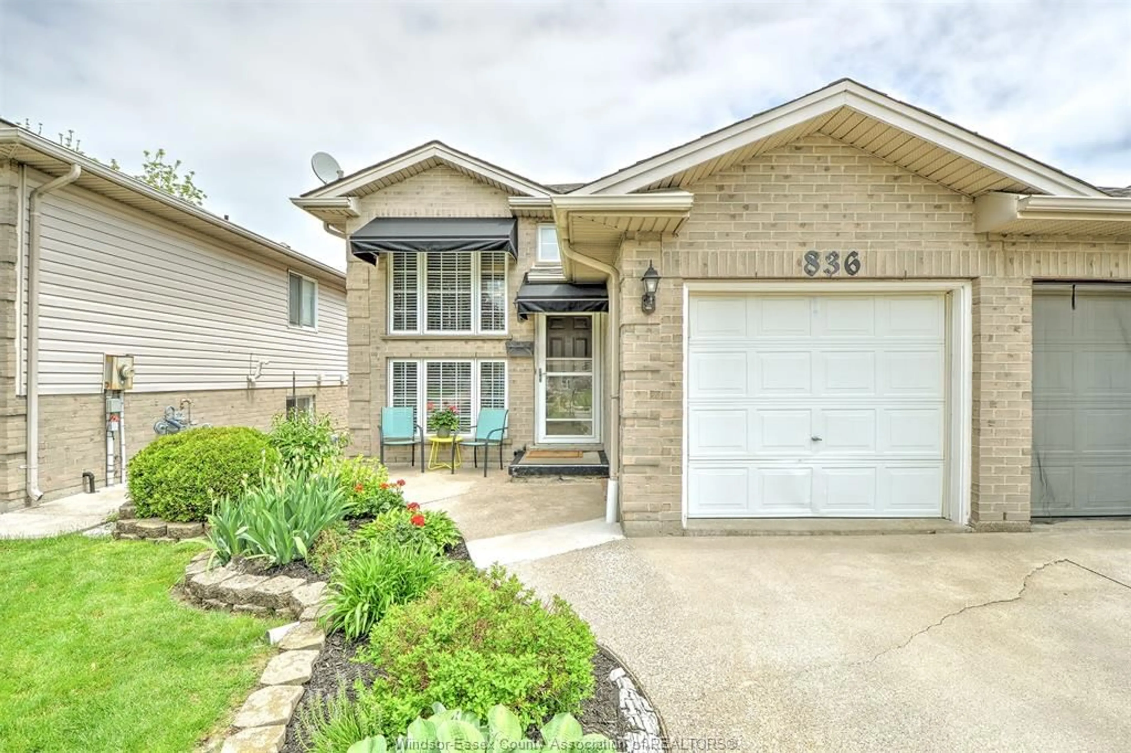Home with brick exterior material, street for 836 MICHAEL, Tecumseh Ontario N8N 5A3