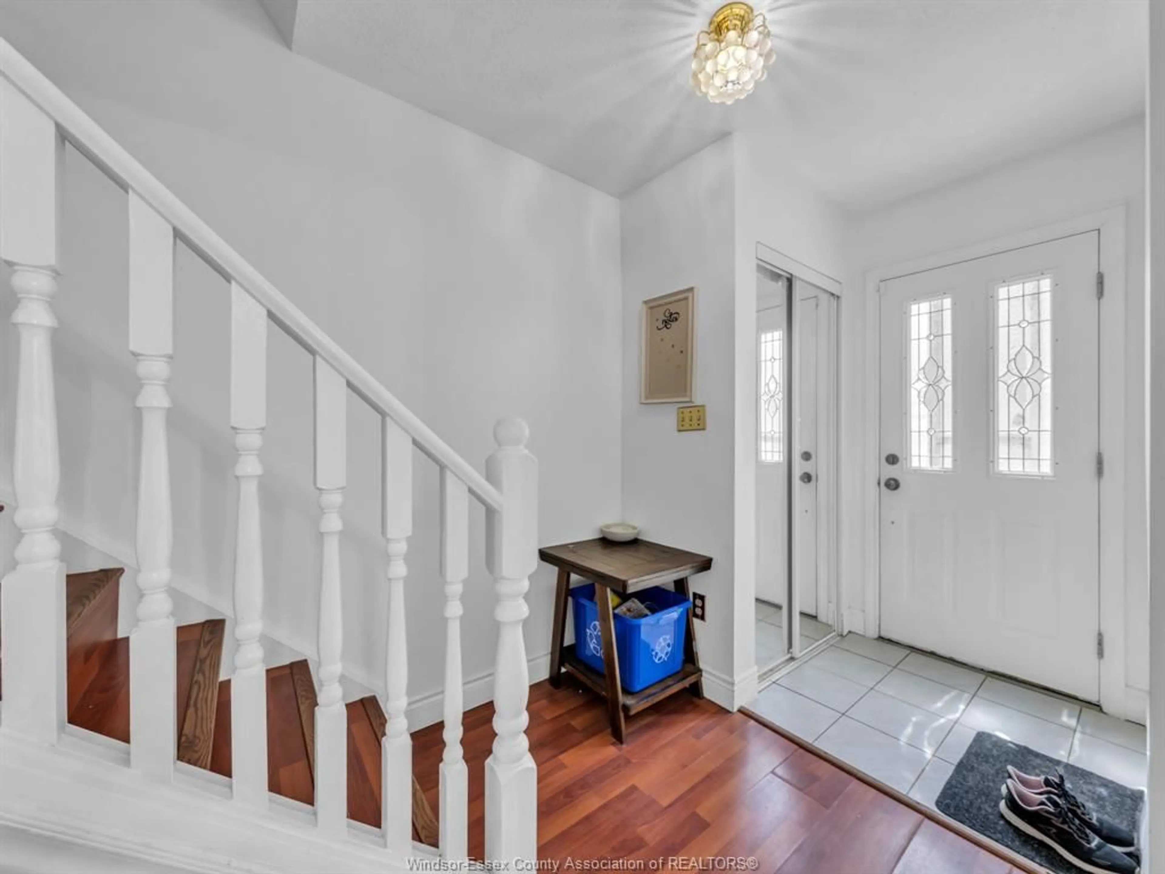 Indoor entryway for 2658 VINE Crt #110, Windsor Ontario N8T 2X6