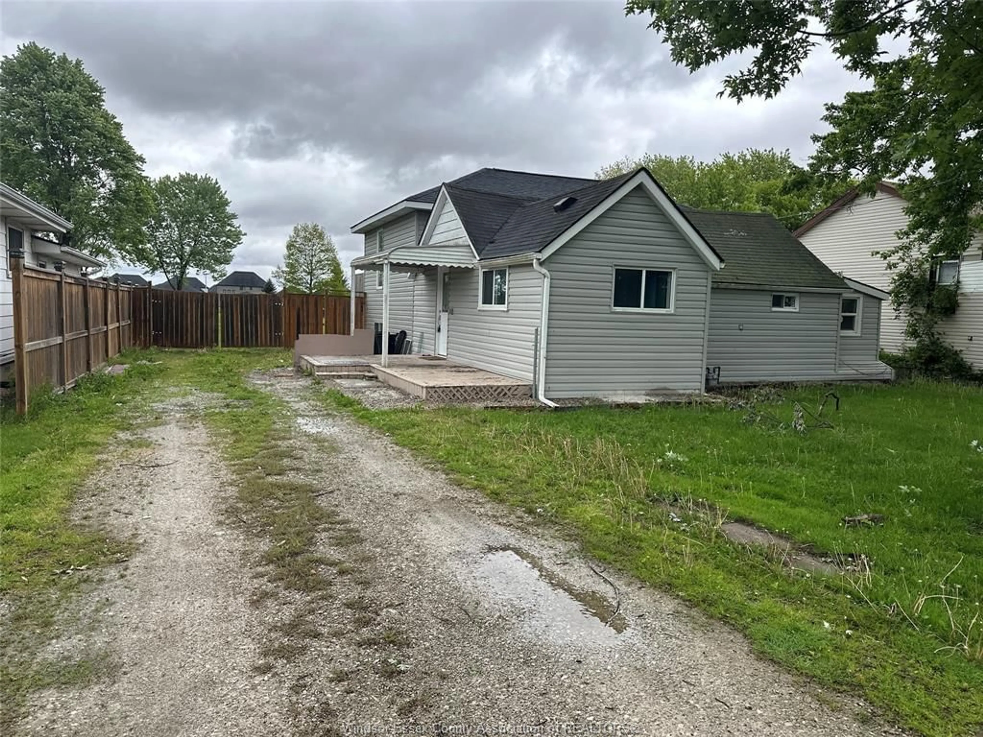 A pic from outside/outdoor area/front of a property/back of a property/a pic from drone, street for 342 RENAUD Line, Lakeshore Ontario N0R 1A0