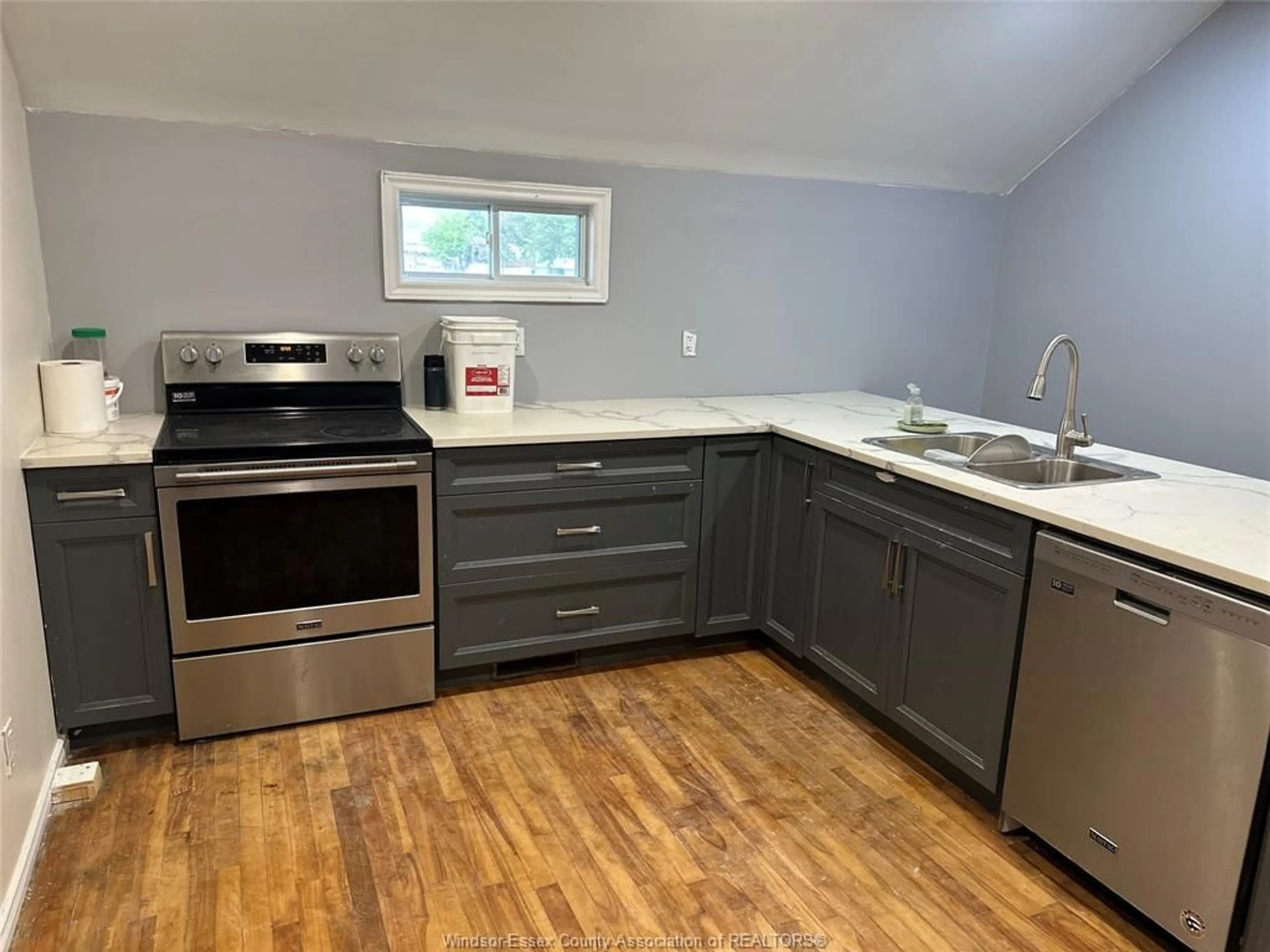 Standard kitchen, unknown for 342 RENAUD Line, Lakeshore Ontario N0R 1A0