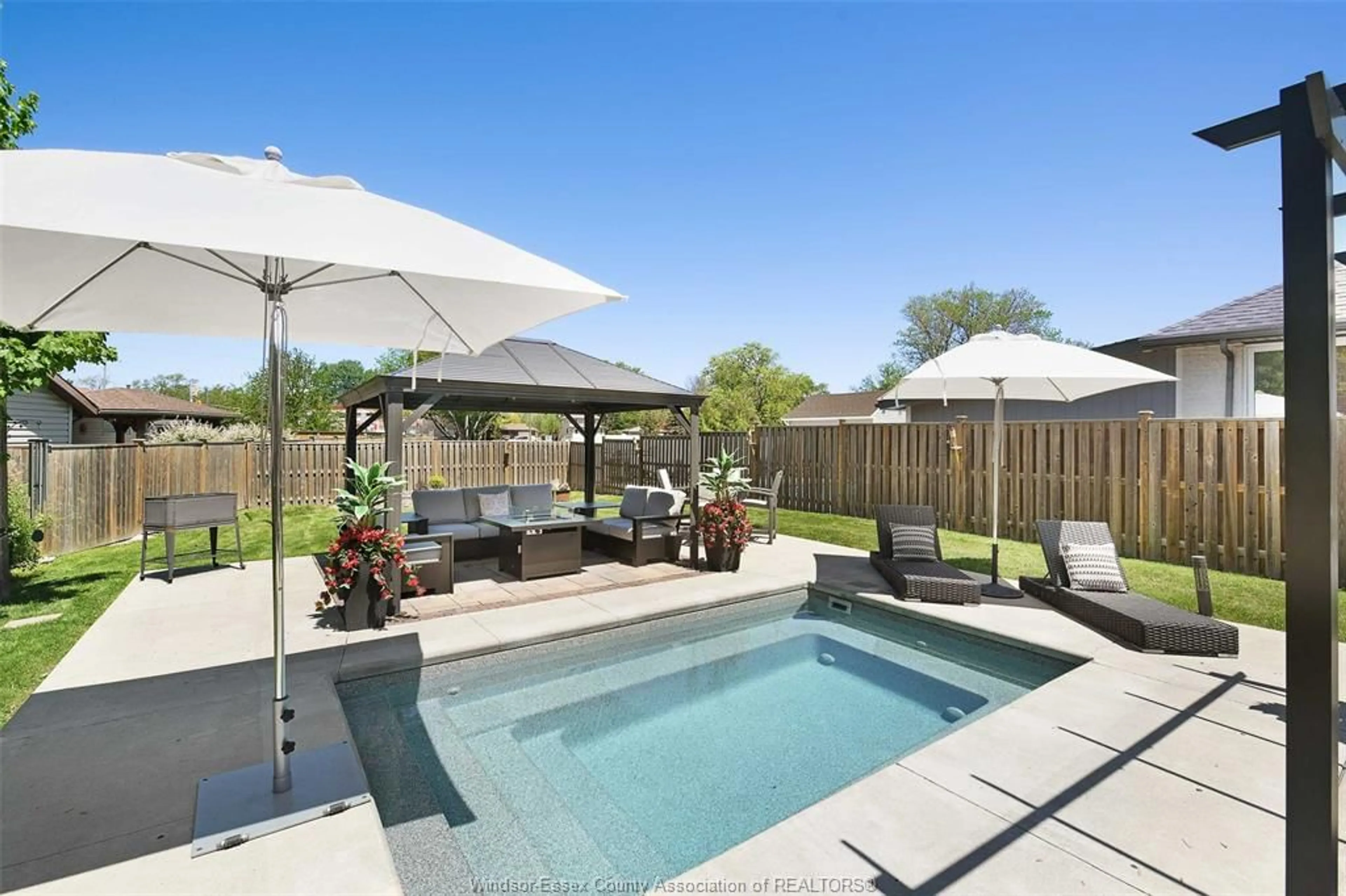 Pool for 220 KING JAMES Ave, Lakeshore Ontario N0R 1A0