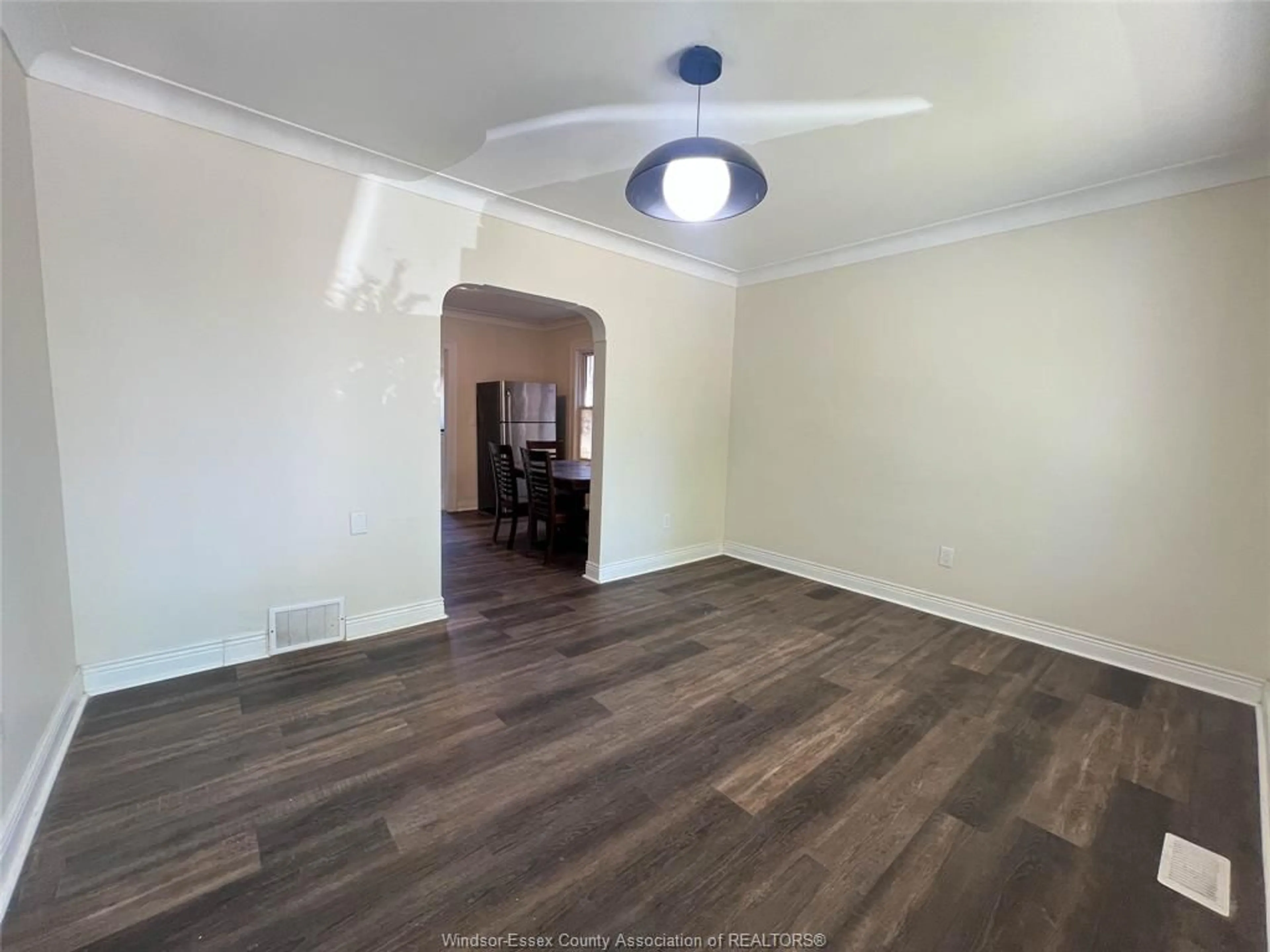 A pic of a room for 1070 Campbell Ave, Windsor Ontario N9B 2J3