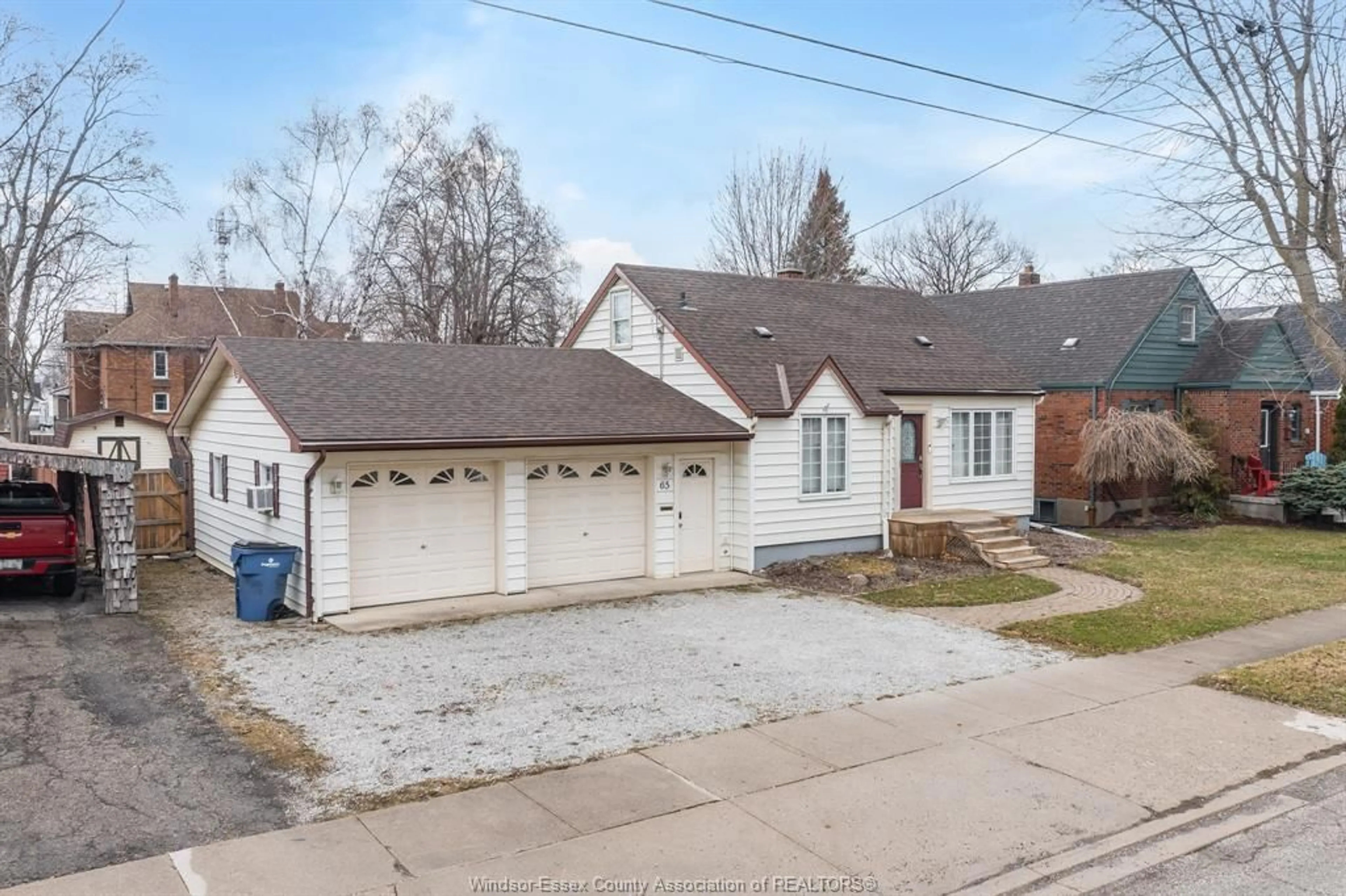 A pic from outside/outdoor area/front of a property/back of a property/a pic from drone, street for 65 PRINCE ARTHUR Ave, Chatham Ontario N7M 1X5