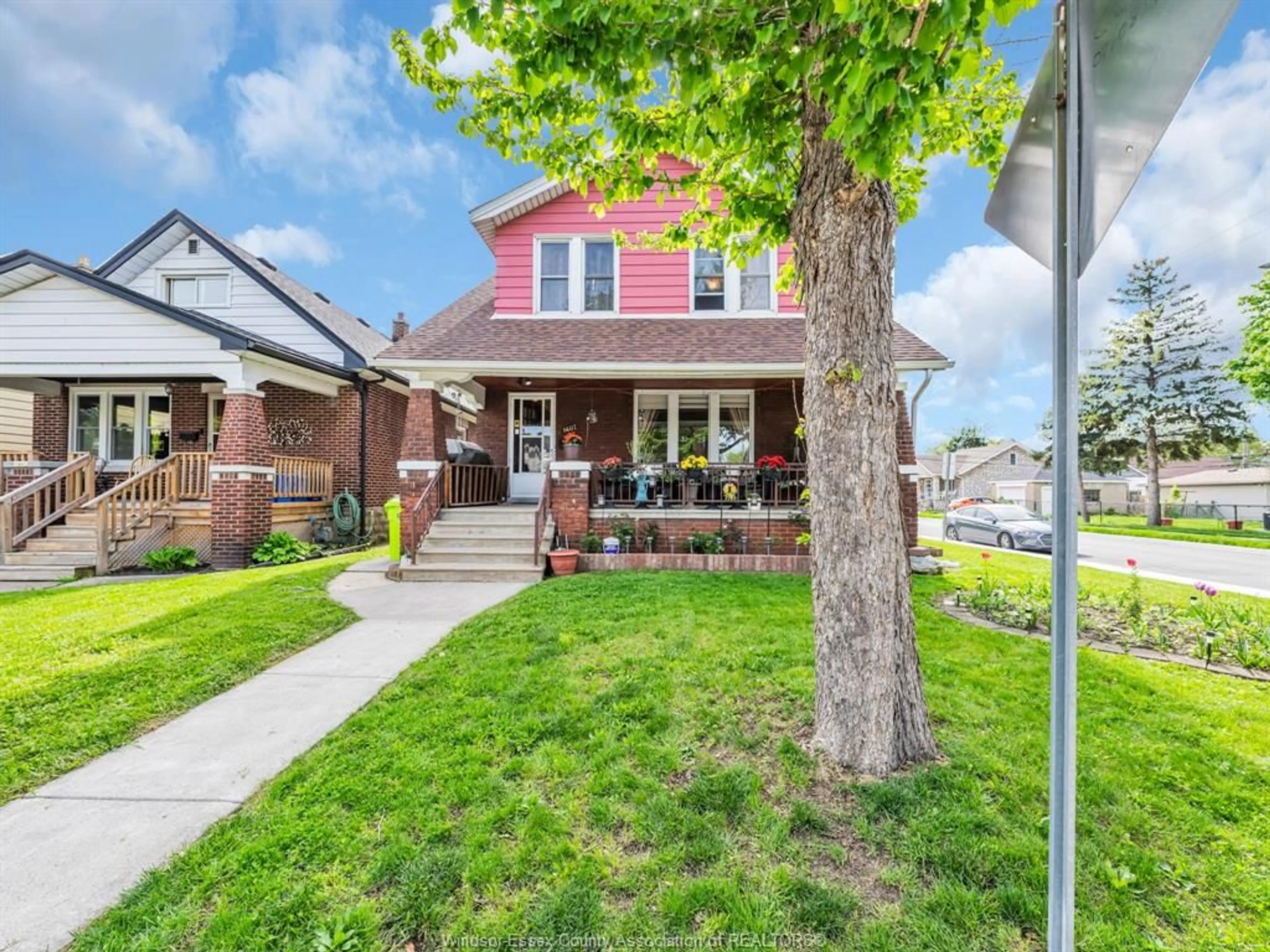 Home with brick exterior material, street for 1407 HALL, Windsor Ontario N8X 4R5