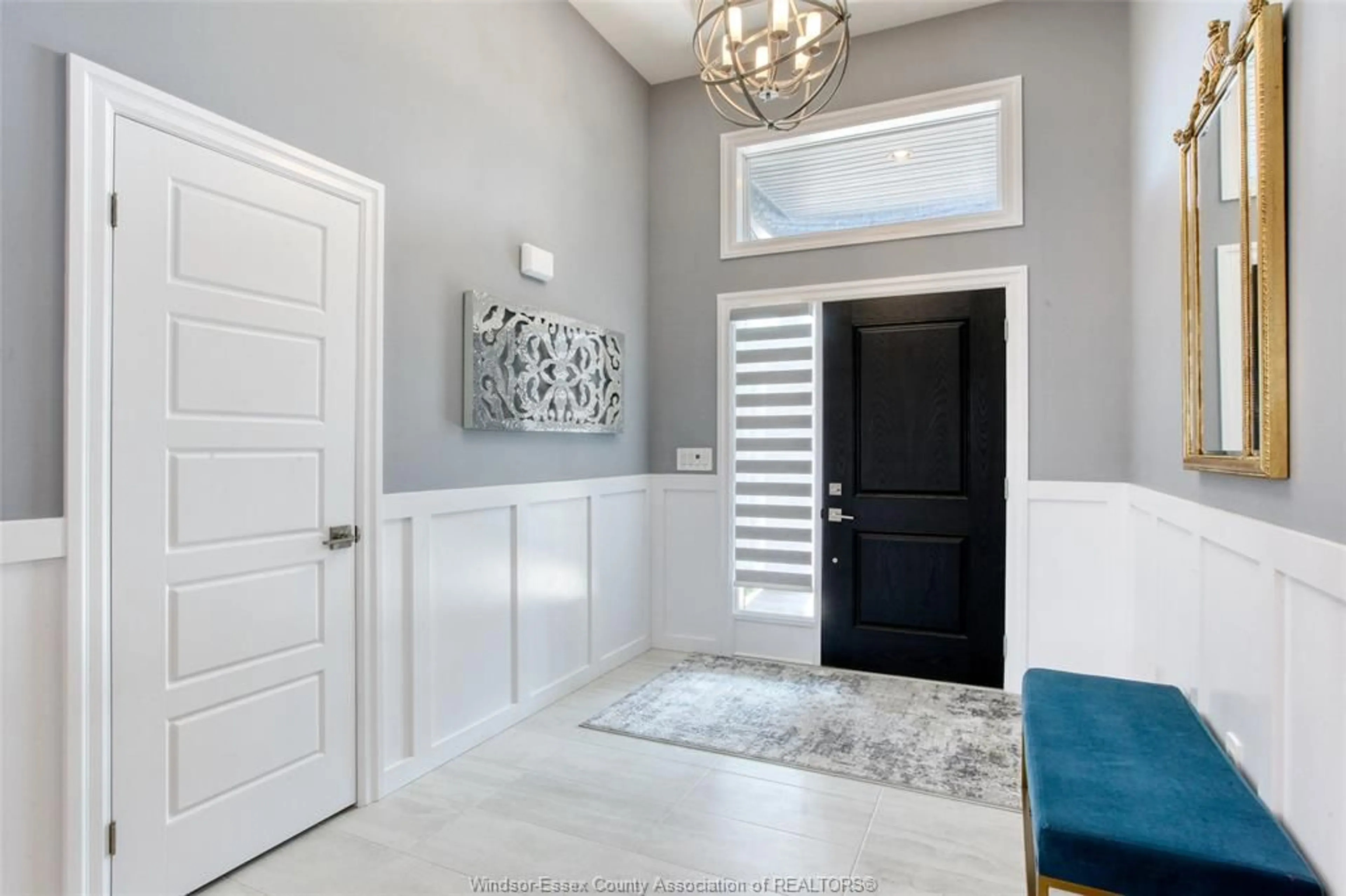 Indoor entryway for 130 WHELAN, Amherstburg Ontario N9V 0A7