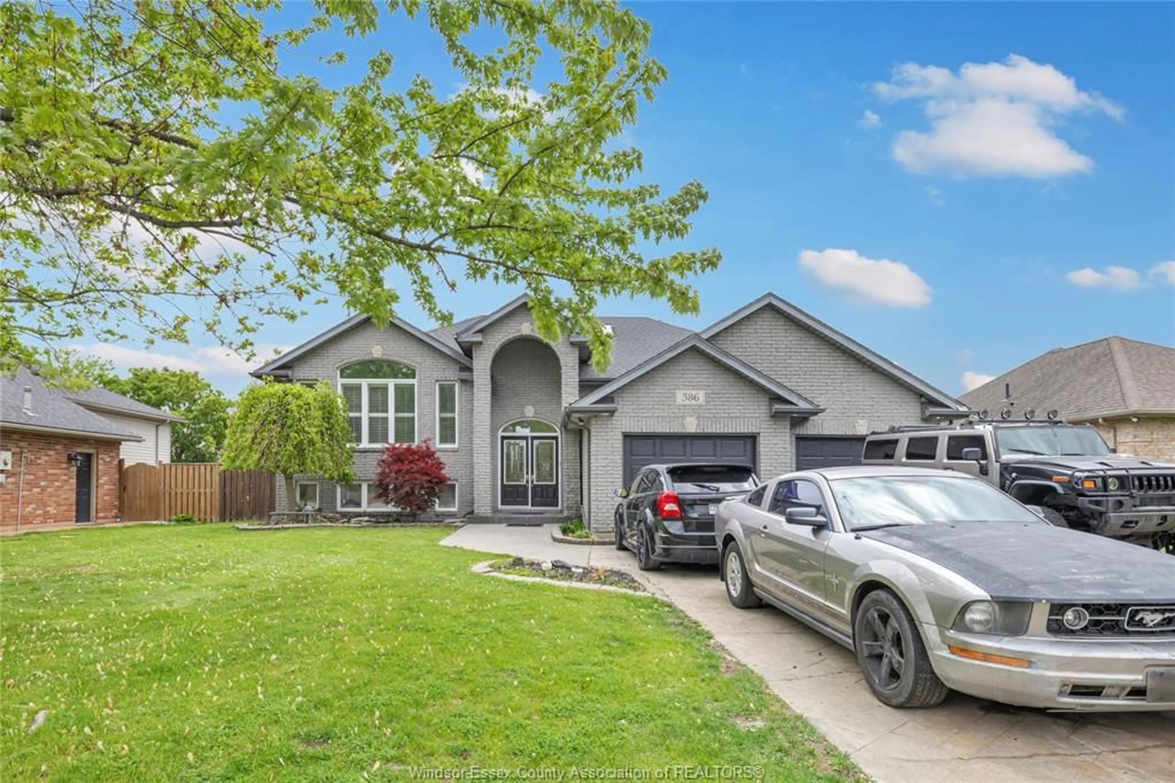 Home with vinyl exterior material, street for 386 EAST PUCE Rd, Lakeshore Ontario N0R 1A0