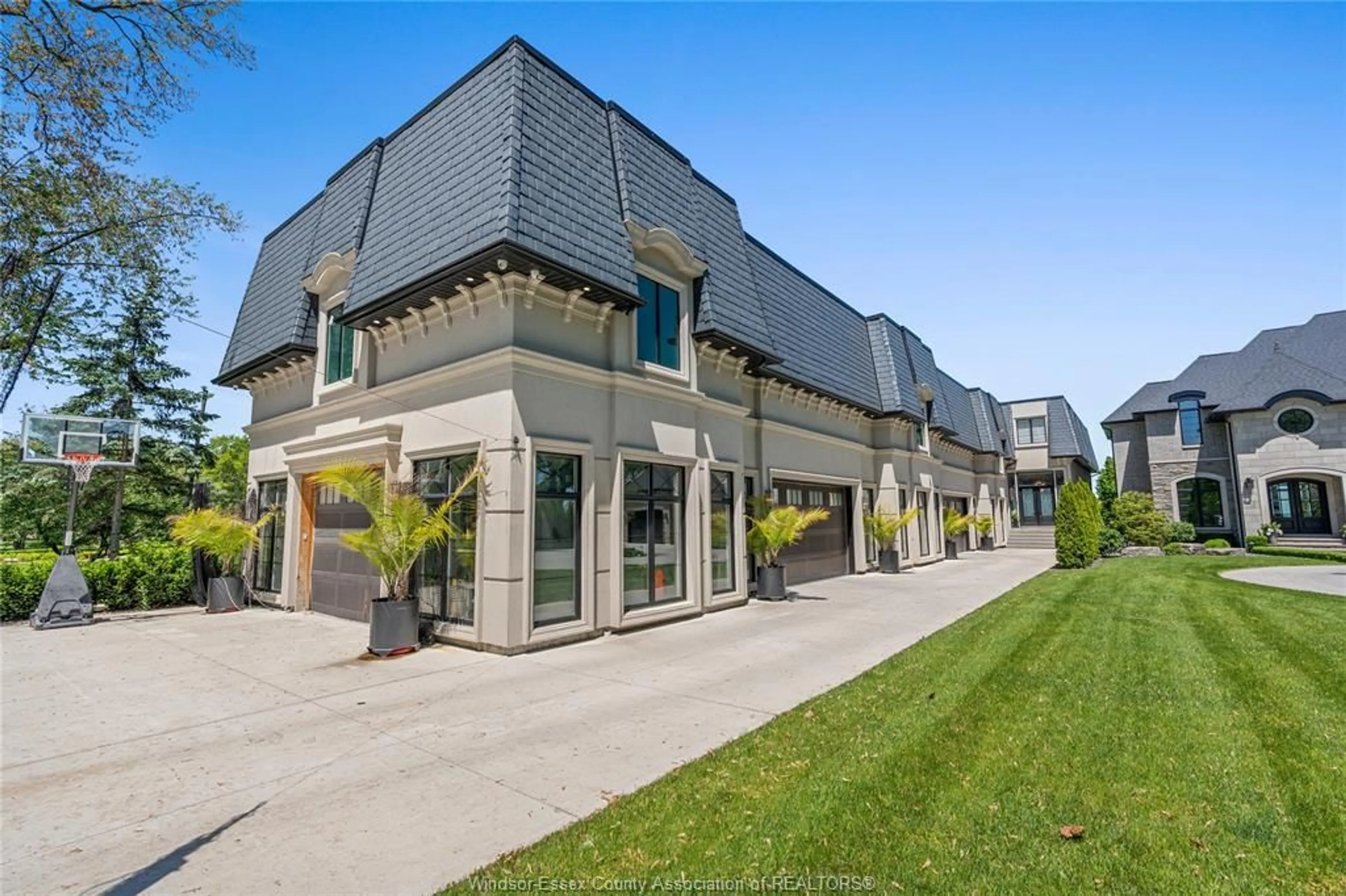 Unknown for 888 OLD TECUMSEH Rd, Lakeshore Ontario N8L 0C2