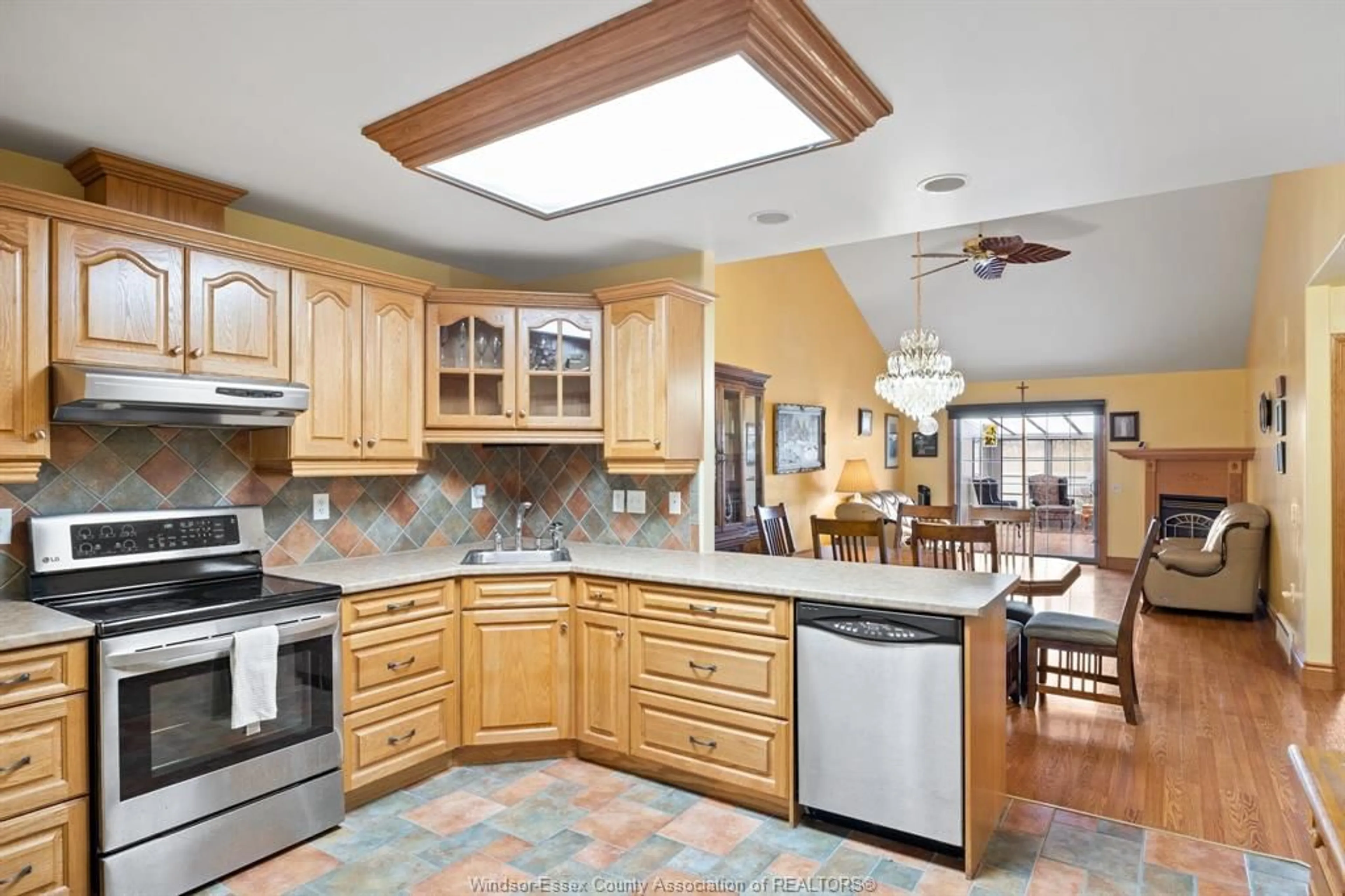 Open concept kitchen, ceramic/tile floor for 393 LENORE, Belle River Ontario N0R 1A0
