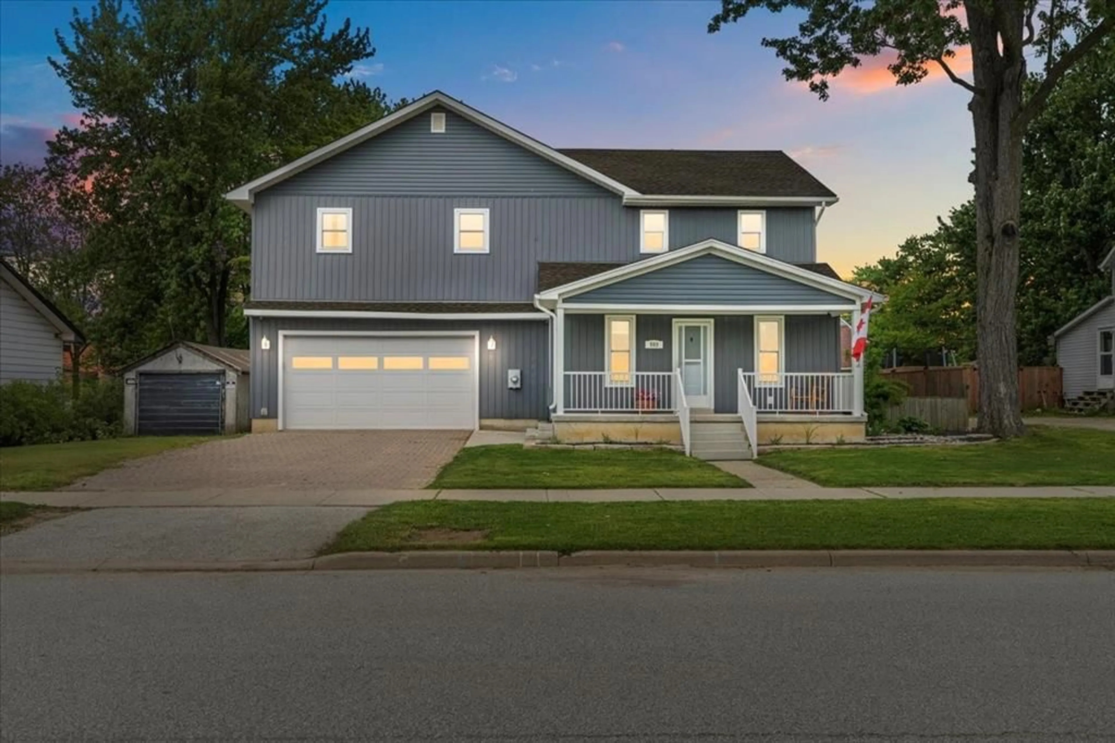 Home with vinyl exterior material, street for 583 ST.CLAIR St, Warwick-Watford Ontario N0M 2S0