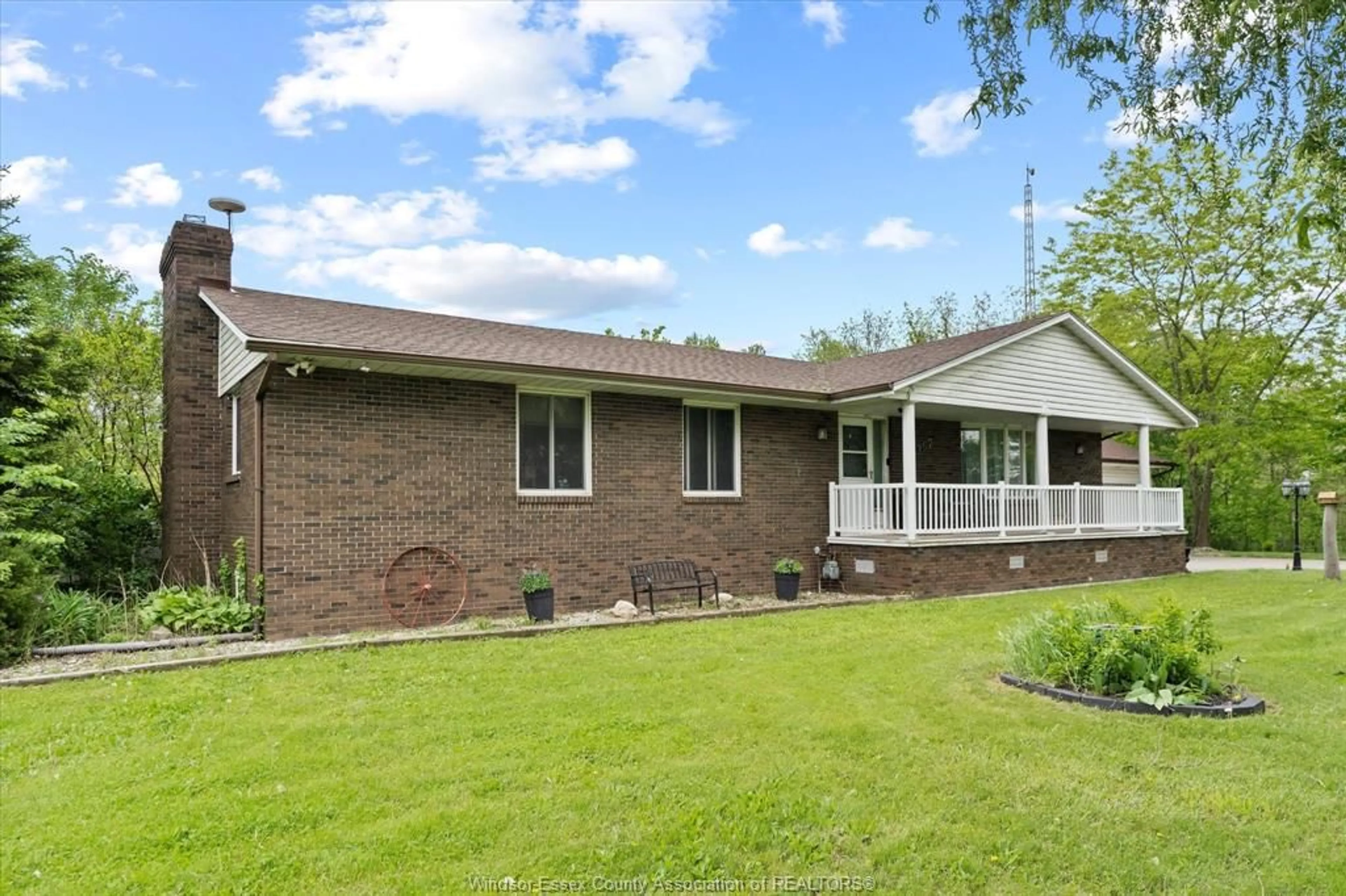 Home with brick exterior material, unknown for 8297 CONCESSION 8 Rd, Amherstburg Ontario N0R 1J0
