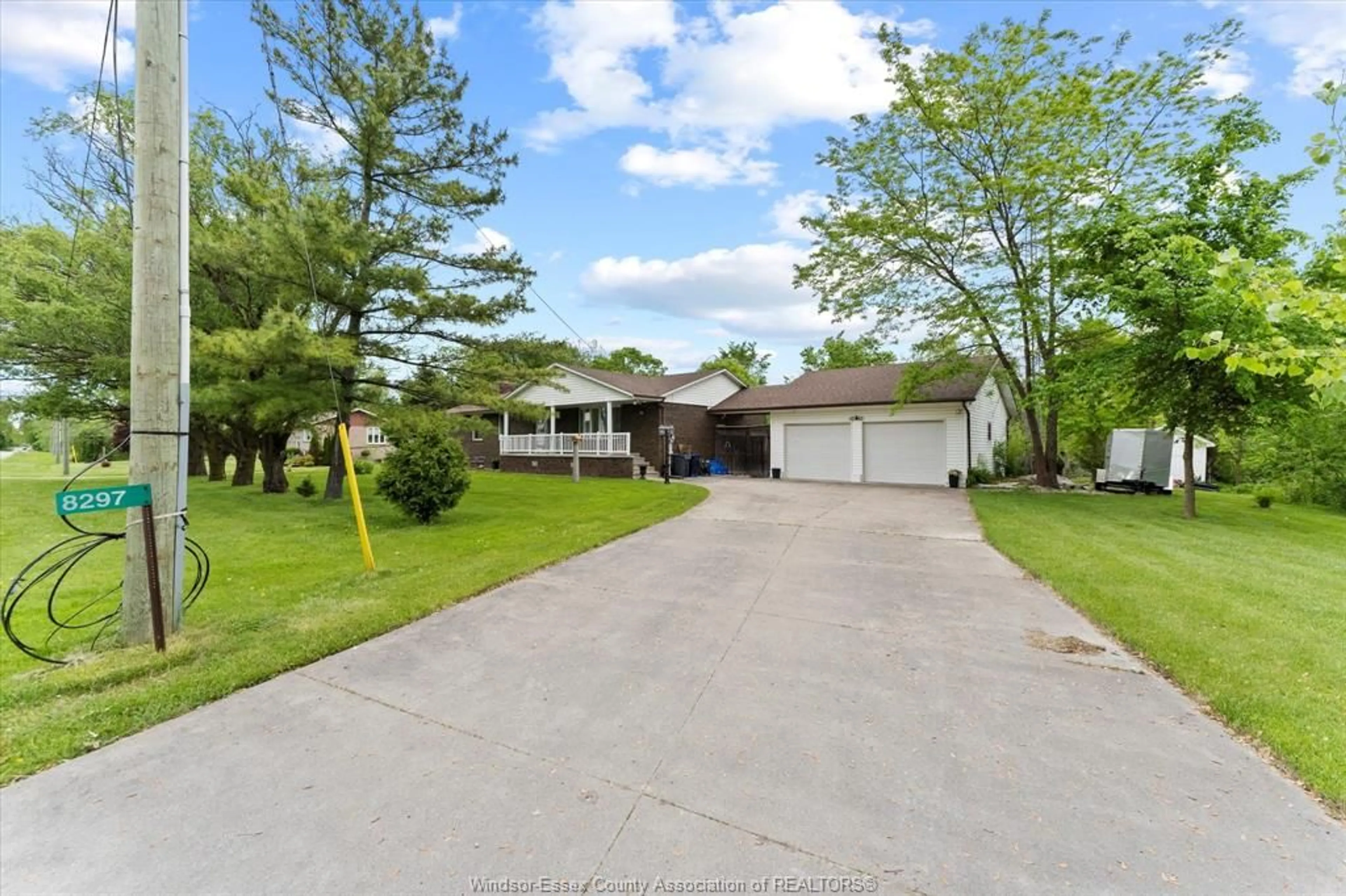 A pic from outside/outdoor area/front of a property/back of a property/a pic from drone, water/lake/river/ocean view for 8297 CONCESSION 8 Rd, Amherstburg Ontario N0R 1J0