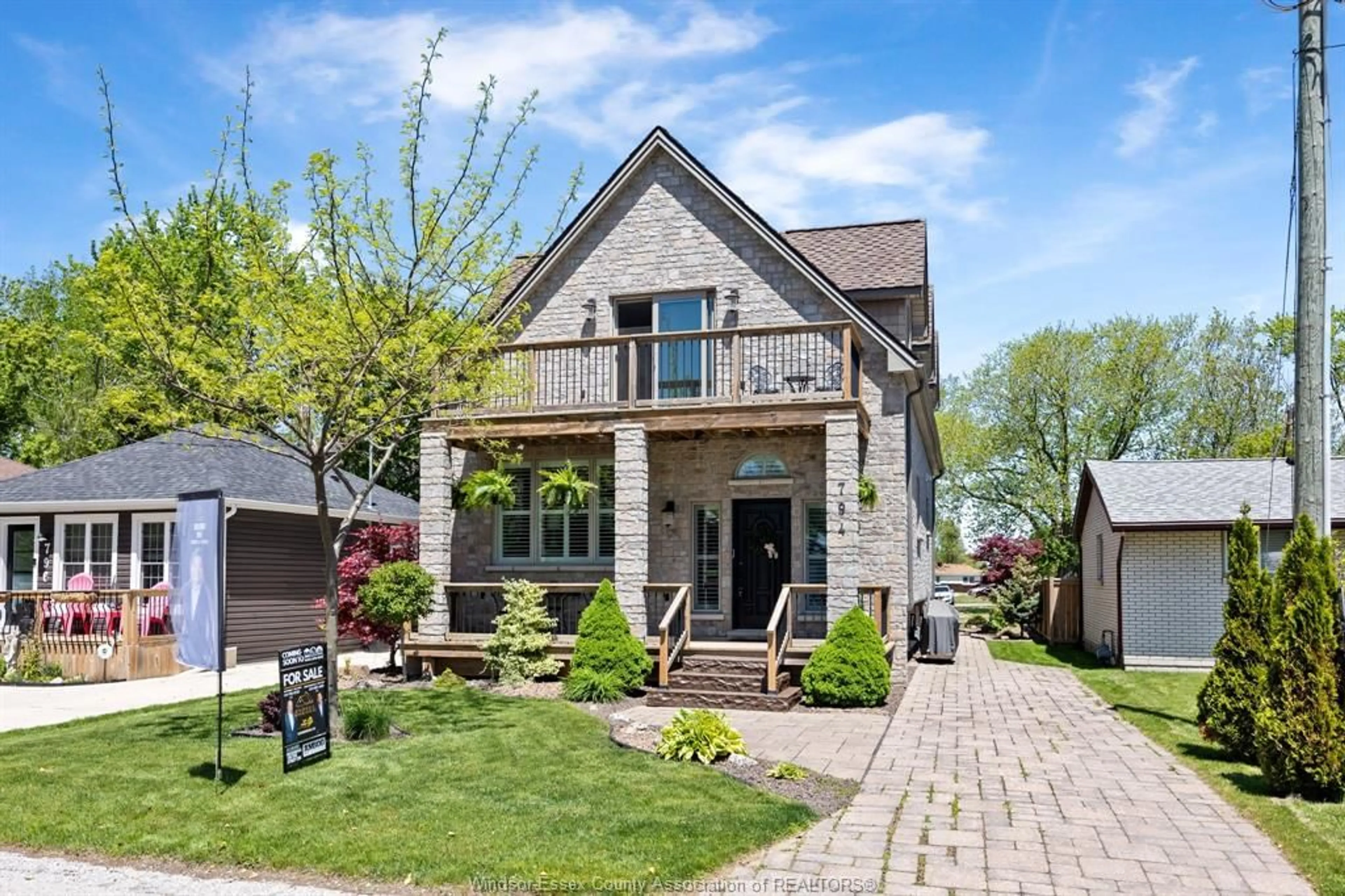 Home with brick exterior material, street for 794 ERIE SHORES, Essex Ontario N0R 1G0