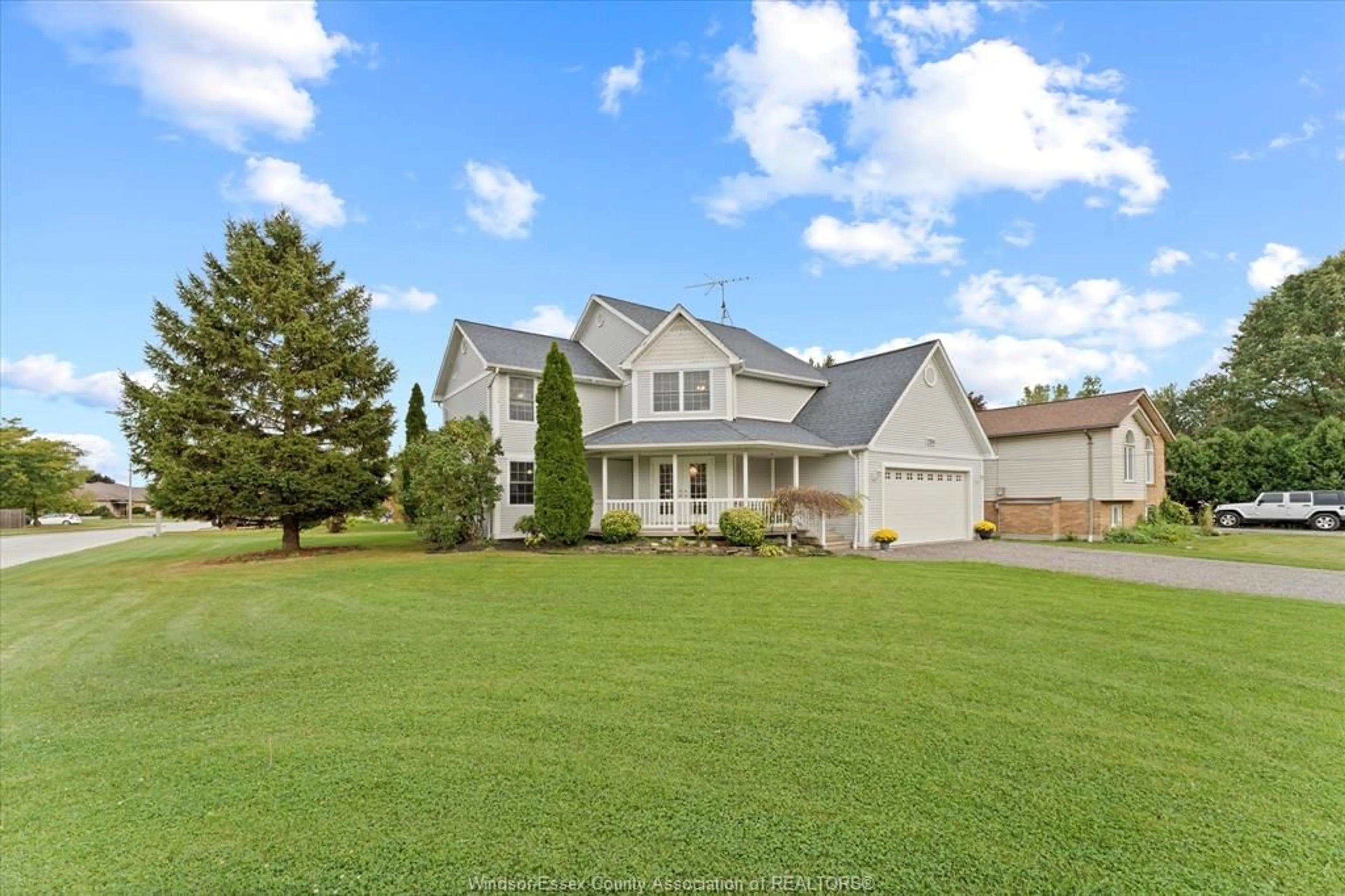 Home with vinyl exterior material, street for 290 EAST PUCE Rd, Lakeshore Ontario N8L 0C6