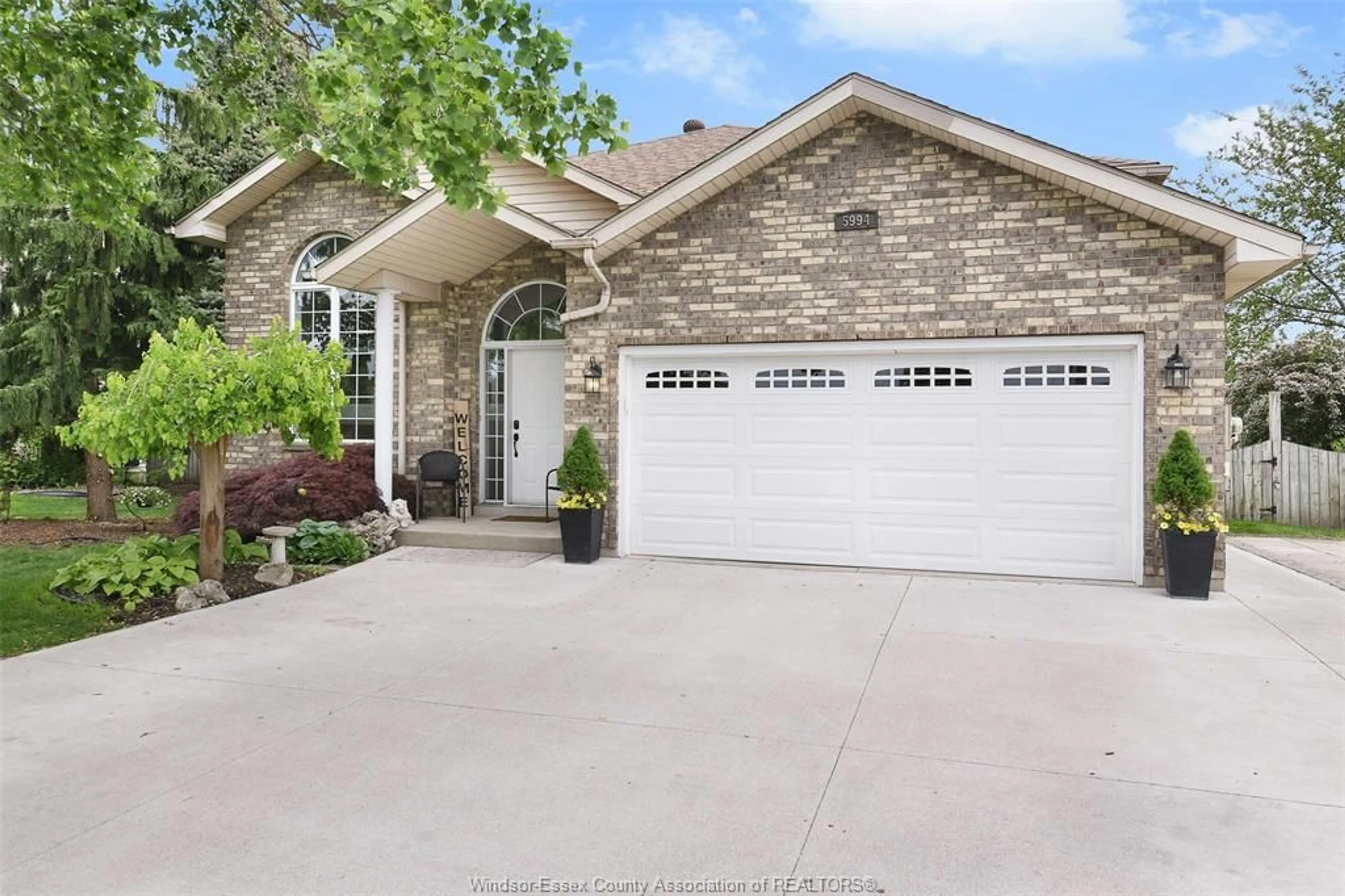 Home with brick exterior material, street for 5994 Matchett, LaSalle Ontario N9J 3W1