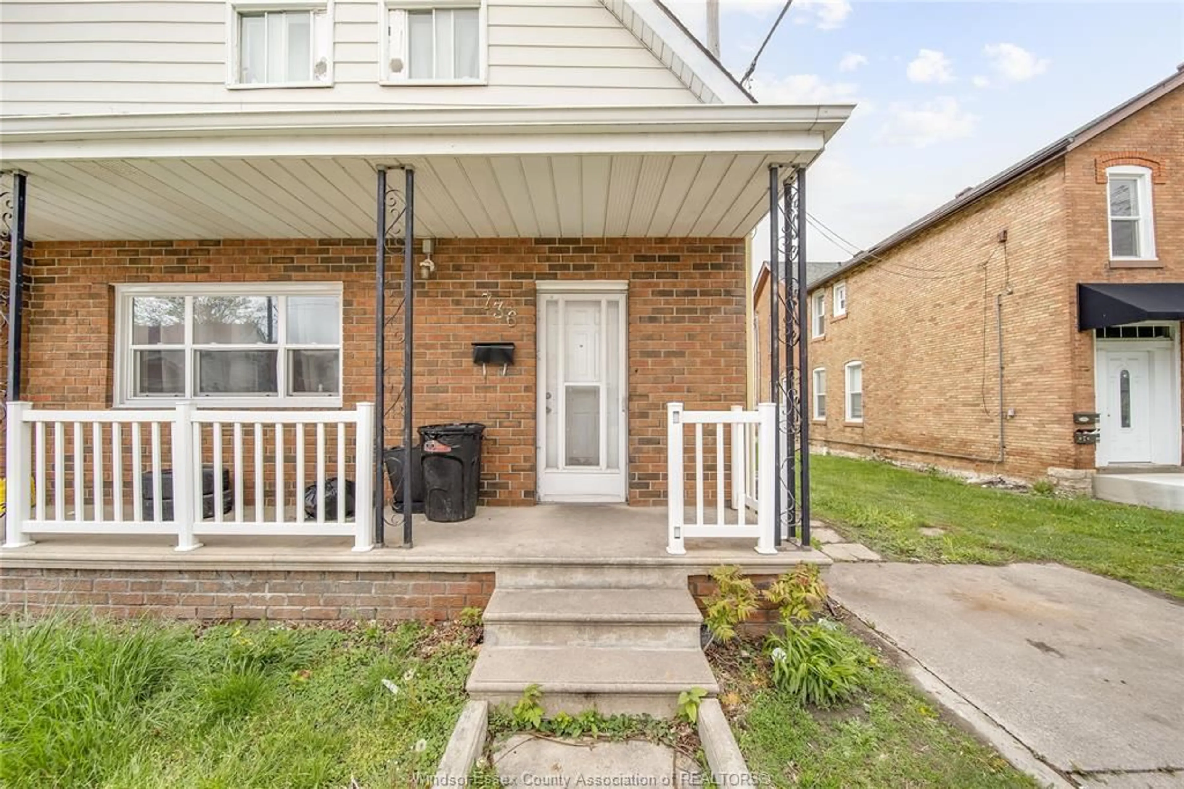 Unknown for 736 UNIVERSITY Ave, Windsor Ontario N9A 2Z7