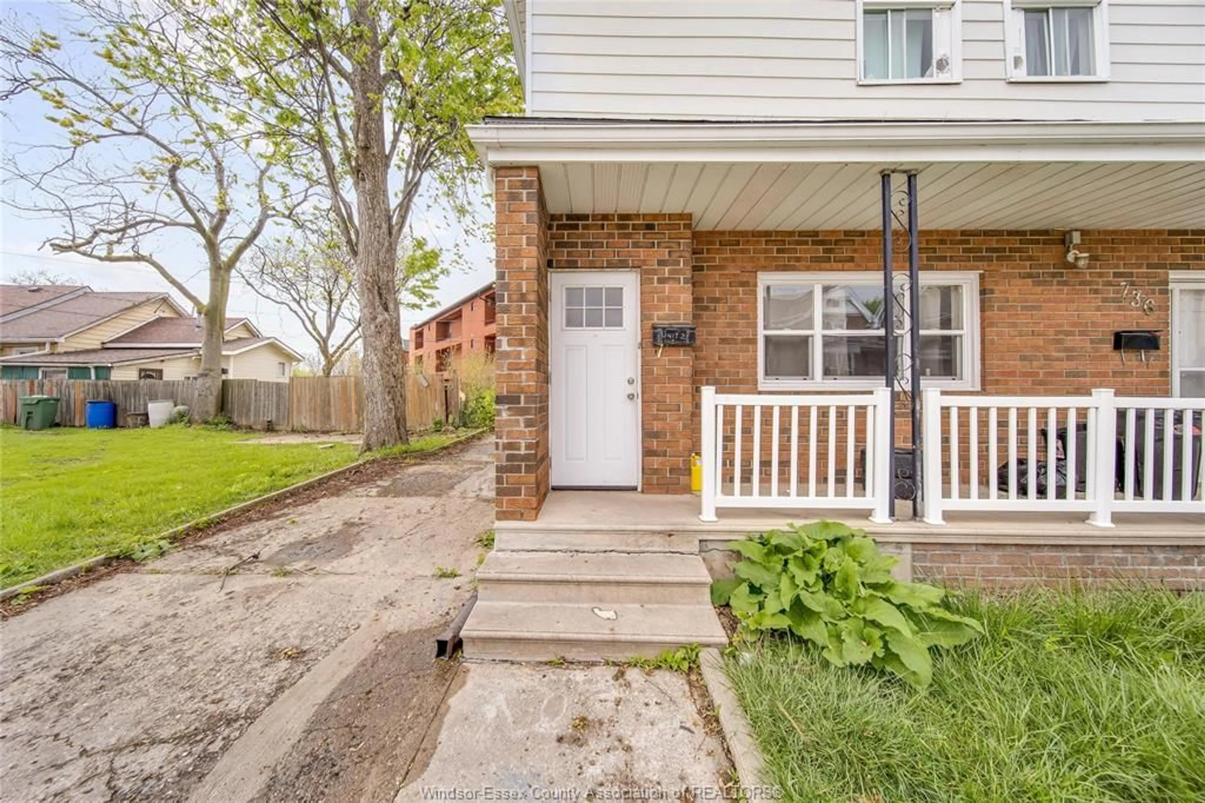 Unknown for 736 UNIVERSITY Ave, Windsor Ontario N9A 2Z7