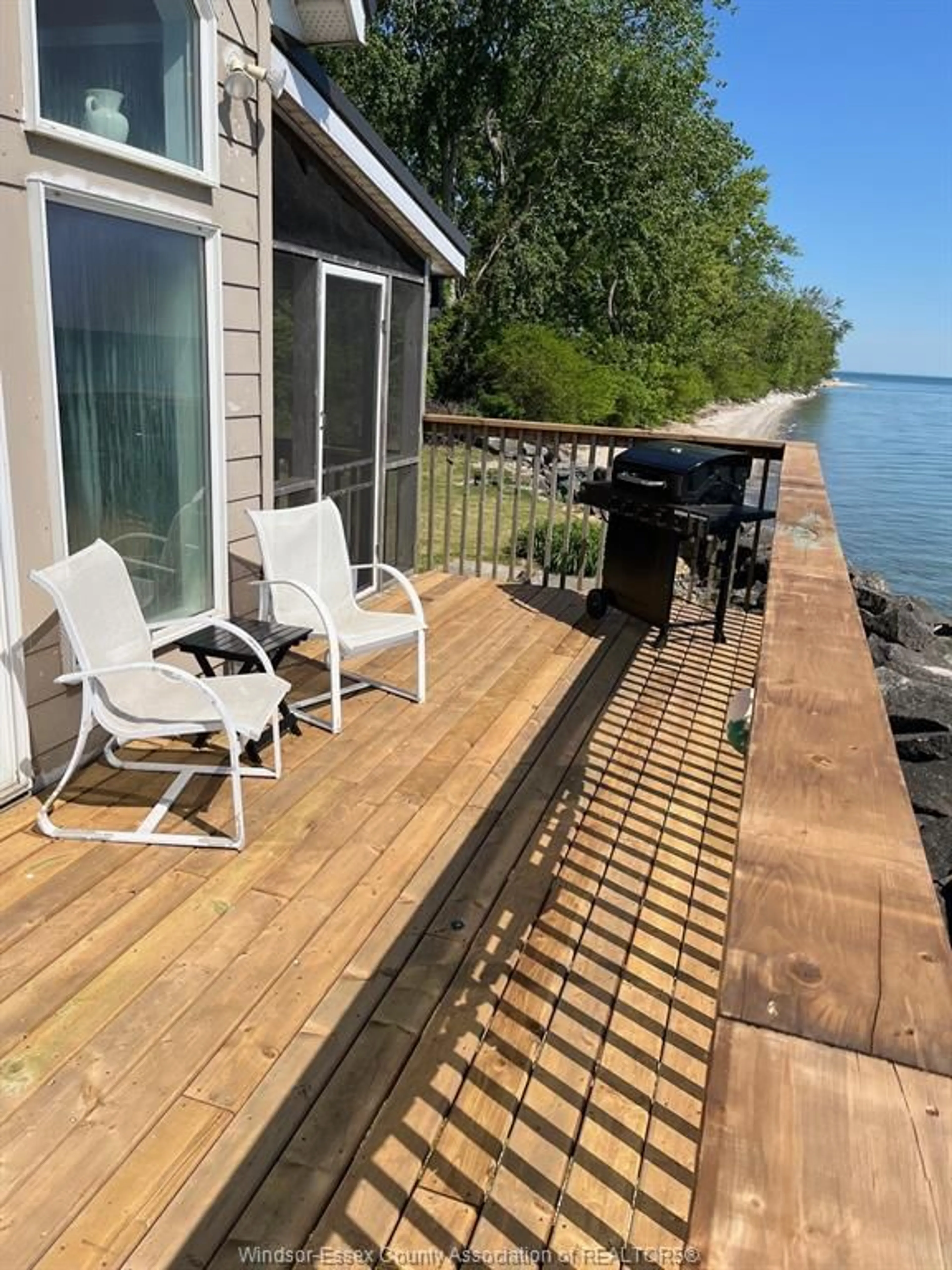 Patio, water/lake/river/ocean view for 185 East Shore Rd, Pelee Island Ontario N0R 1M0
