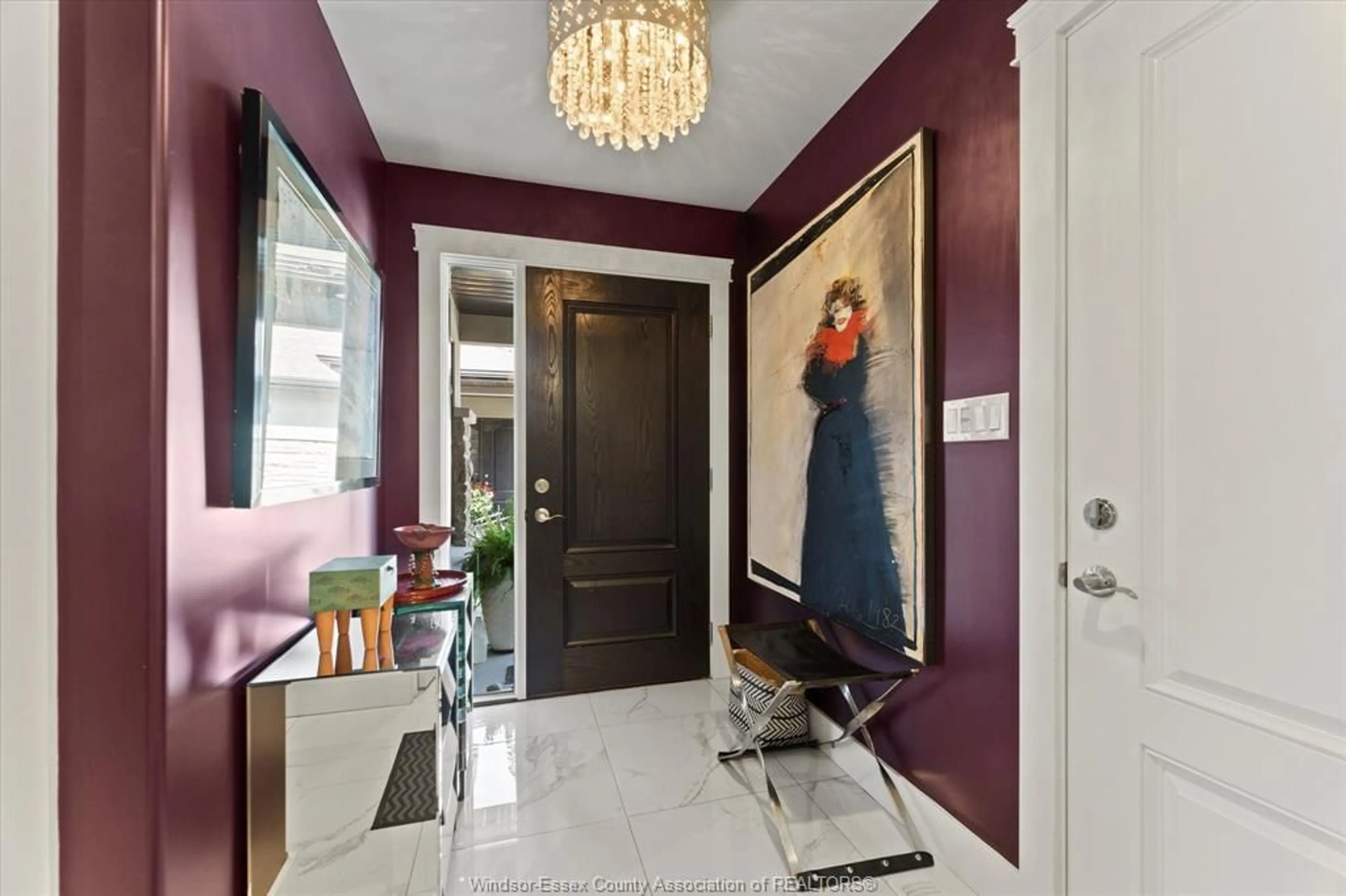 Indoor entryway for 9 CRANBERRY St, Kingsville Ontario N9Y 0E9