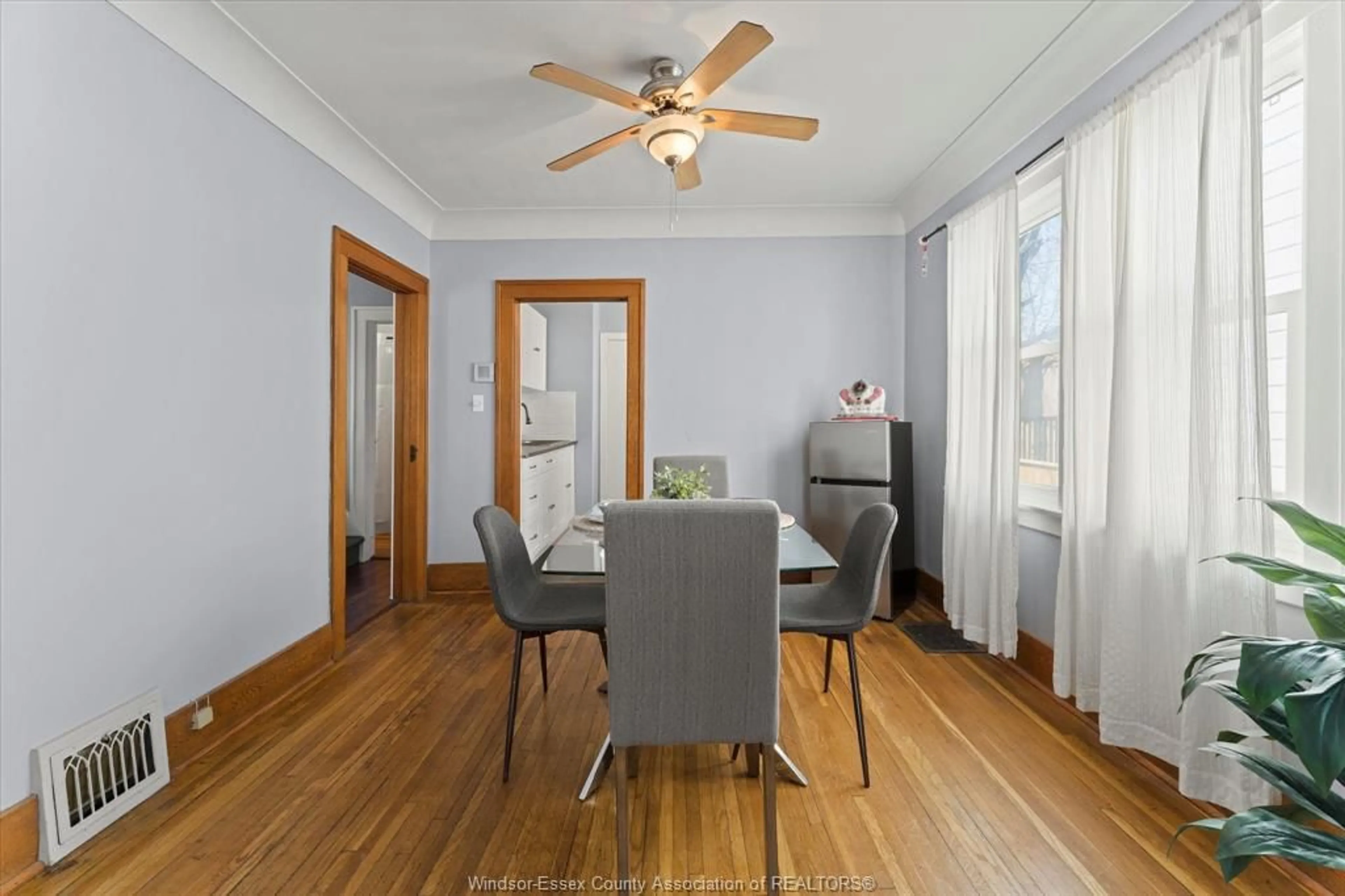 Dining room, wood/laminate floor for 1673 CADILLAC, Windsor Ontario N8Y 2V6