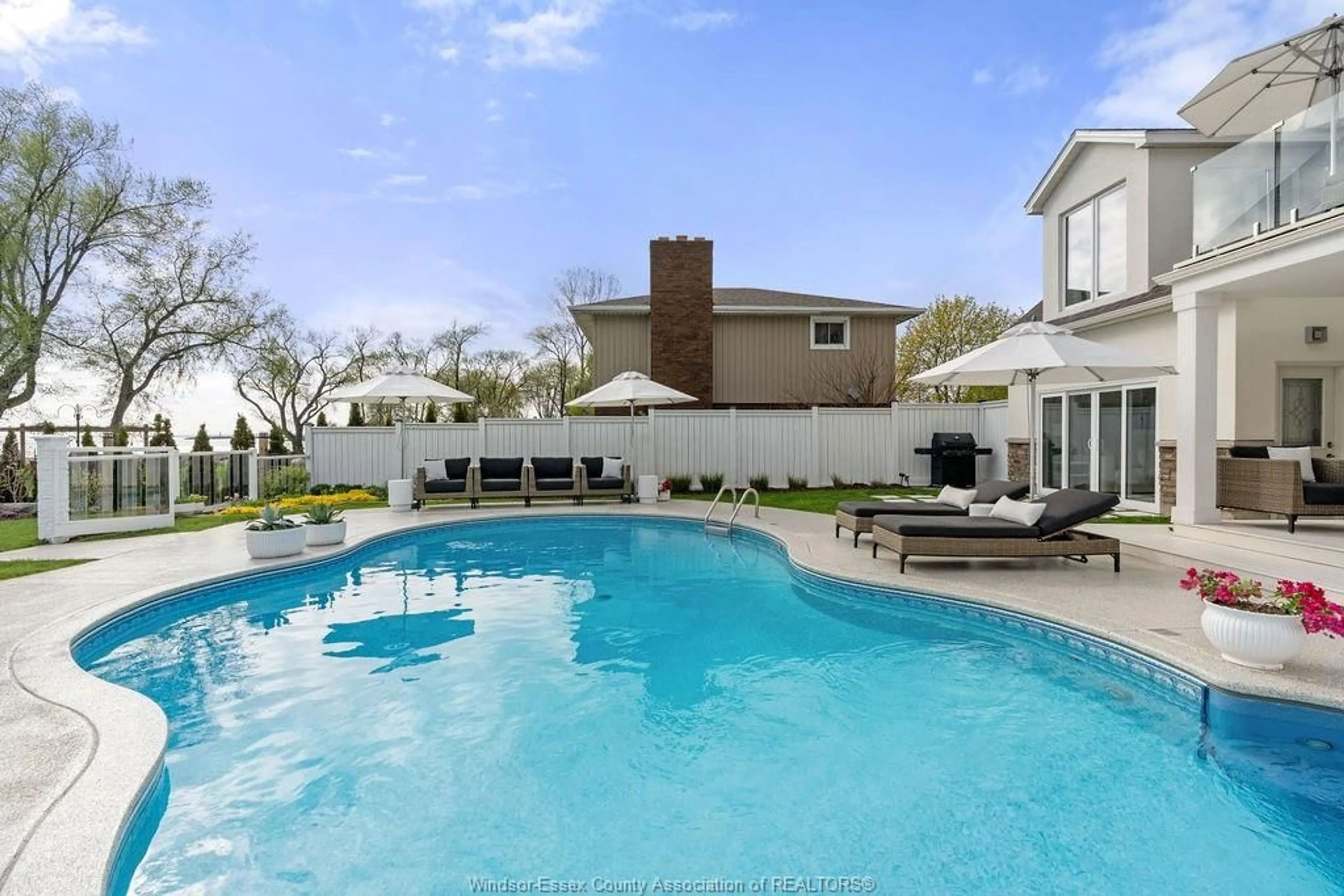 Pool for 144 Robson Rd, Leamington Ontario N8H 5R1