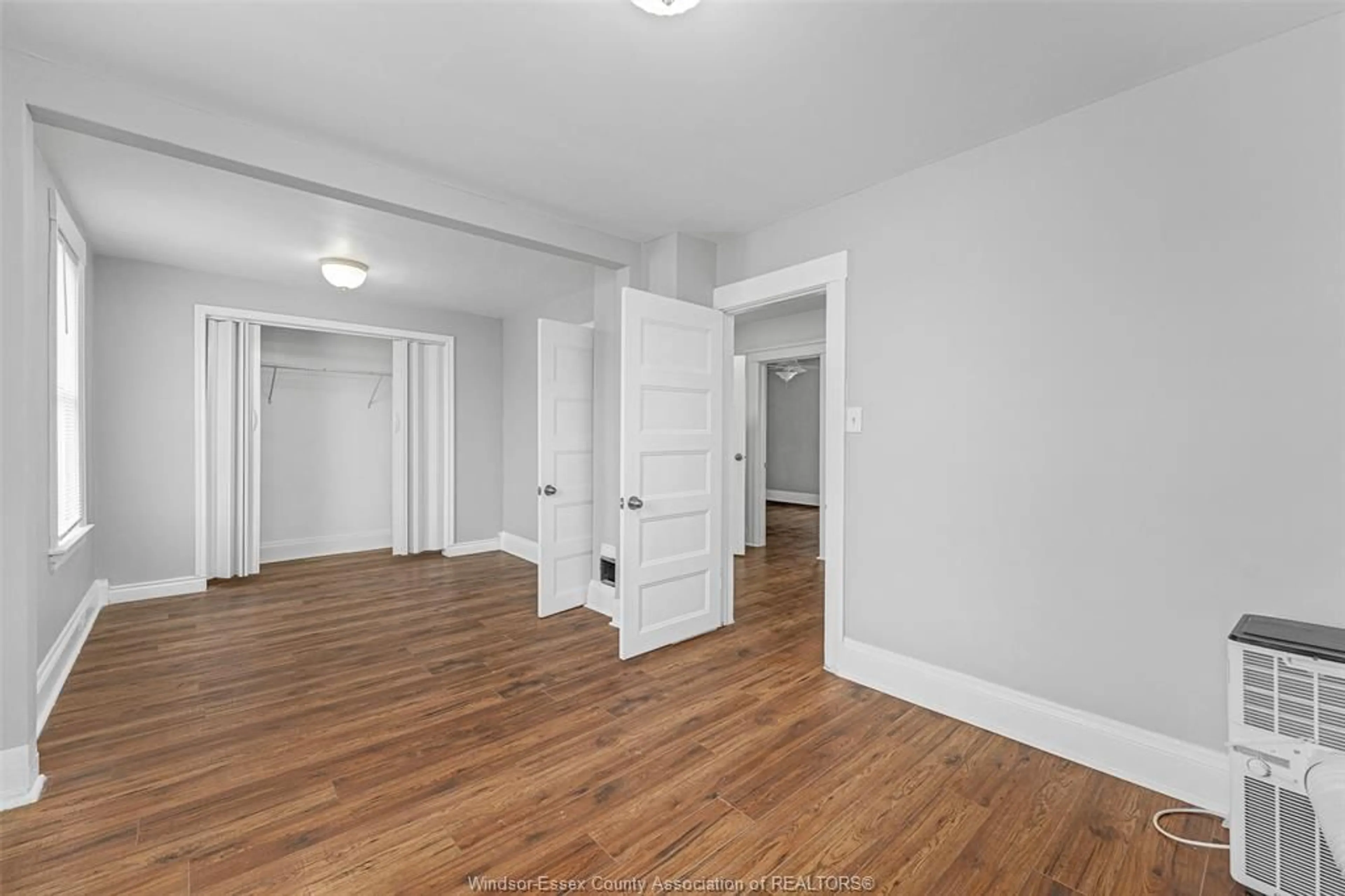 A pic of a room for 548 Moy Ave, Windsor Ontario N9A 2N4