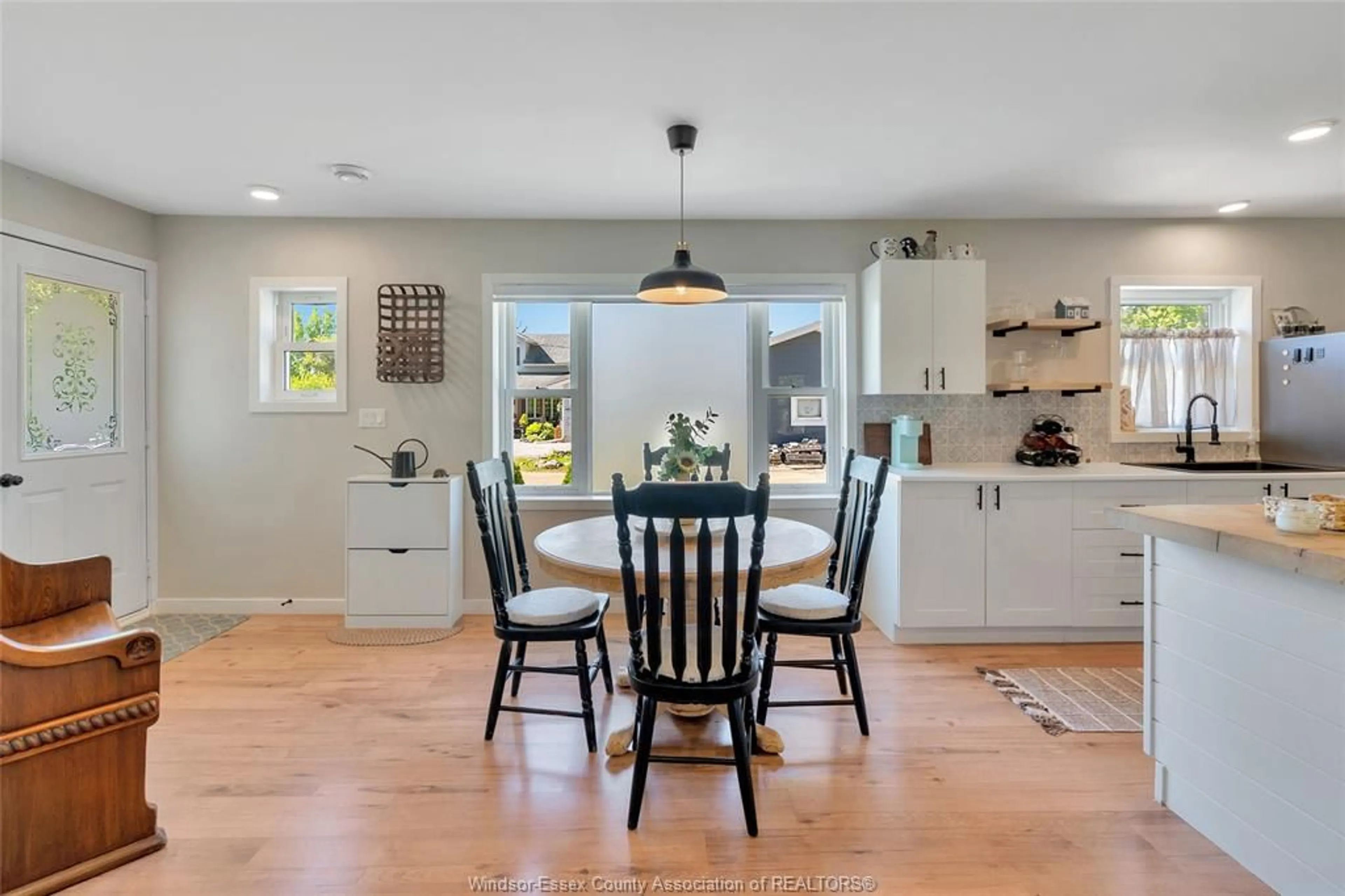 Open concept kitchen, unknown for 2615 Victoria St, Woodslee Ontario N0R 1V0