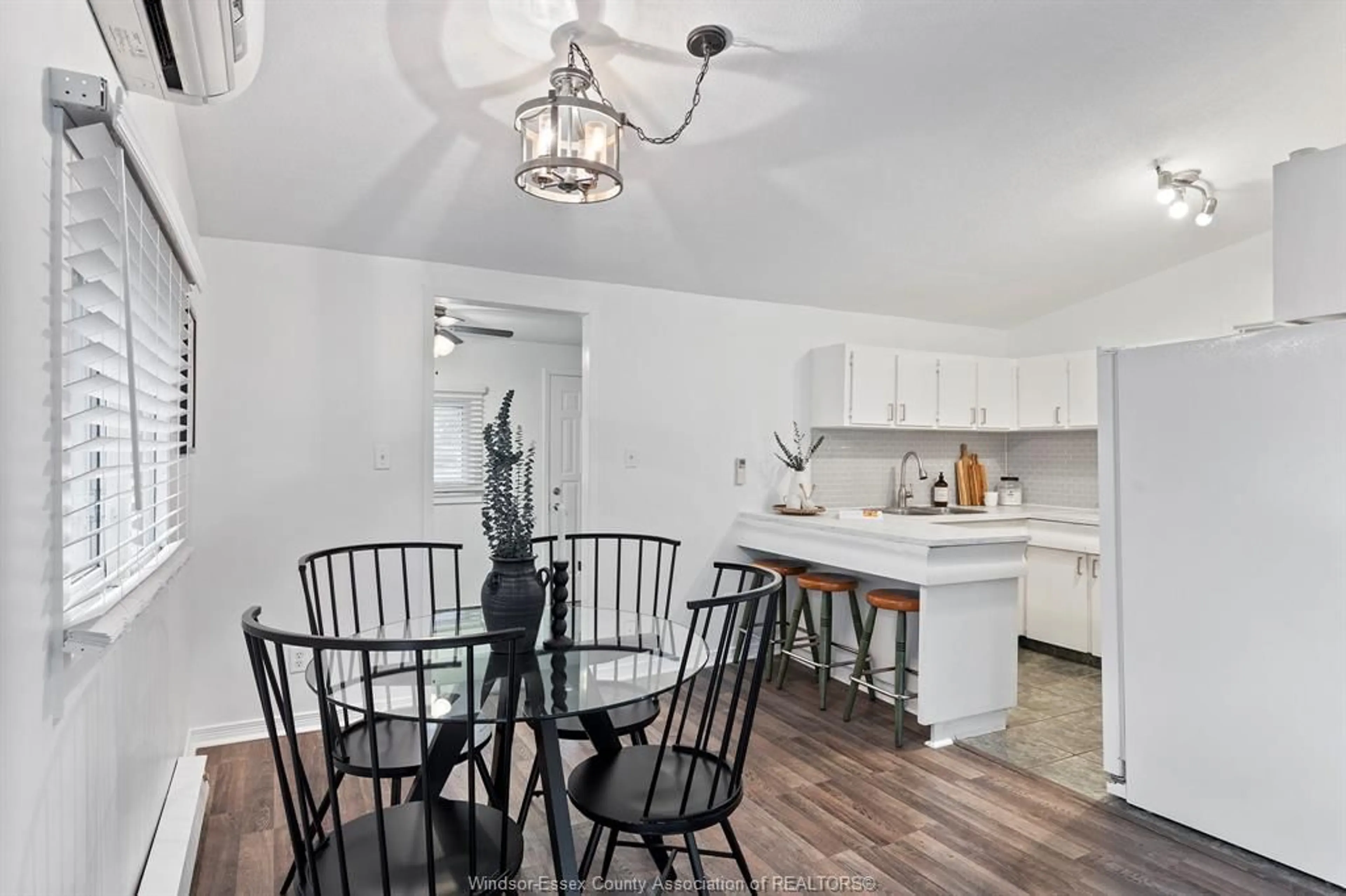 Open concept kitchen, unknown for 850 RIVERDALE Ave, Windsor Ontario N8S 4C1
