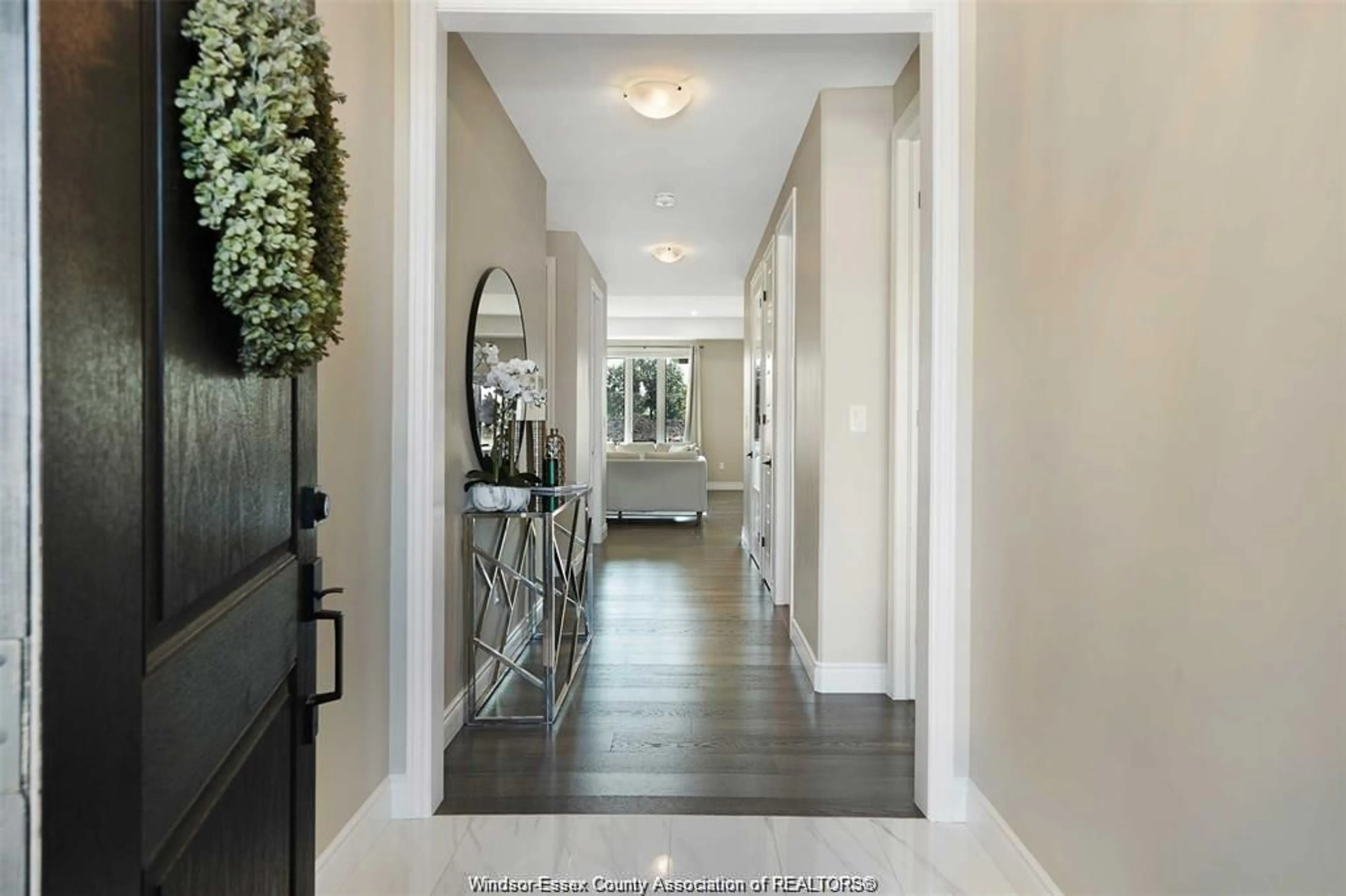 Indoor entryway for 417 MATESE, Lakeshore Ontario N0R 1A0