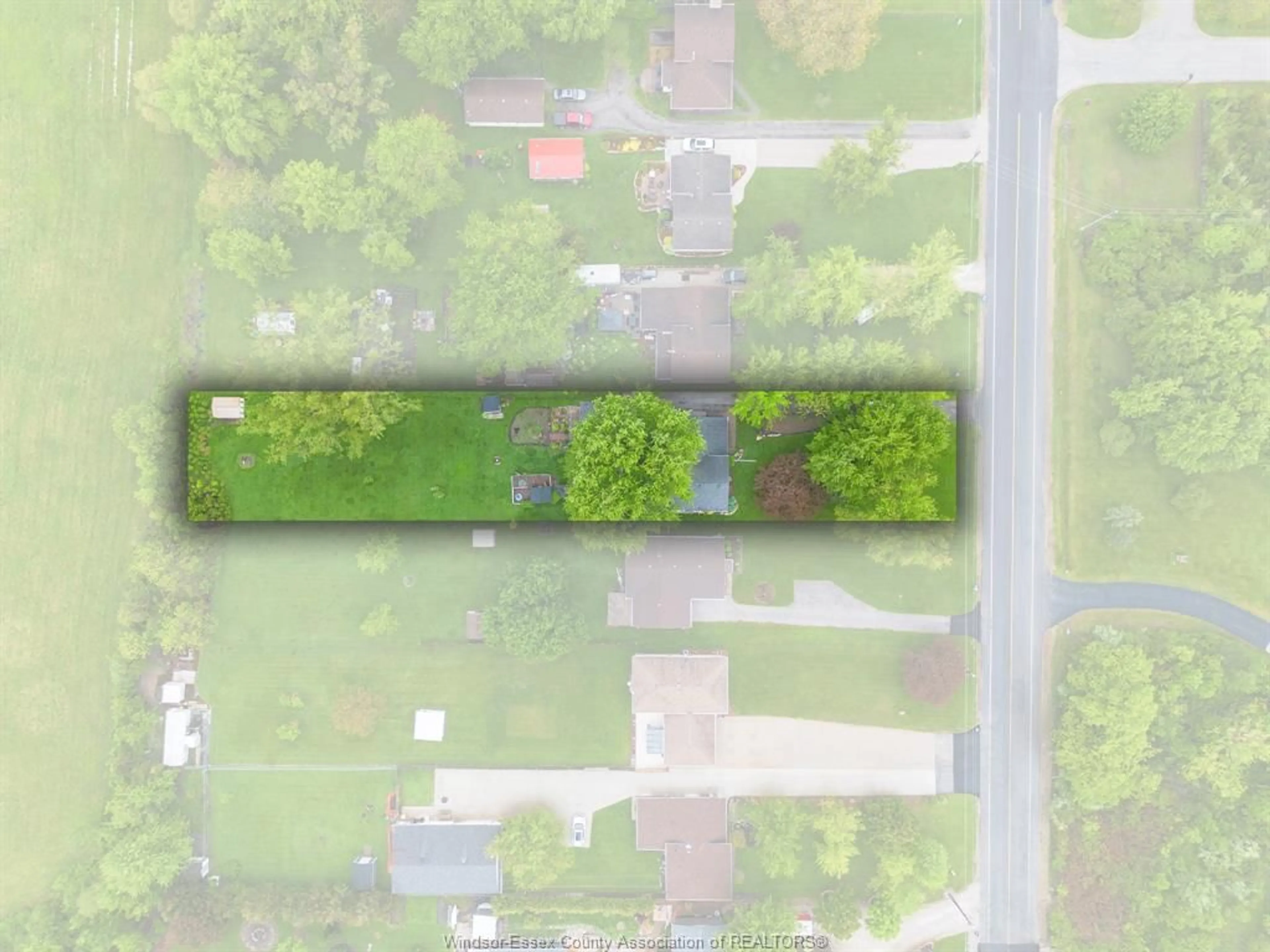 A pic from outside/outdoor area/front of a property/back of a property/a pic from drone, unknown for 21196 Pier Rd, Wheatley Ontario N0P 2P0