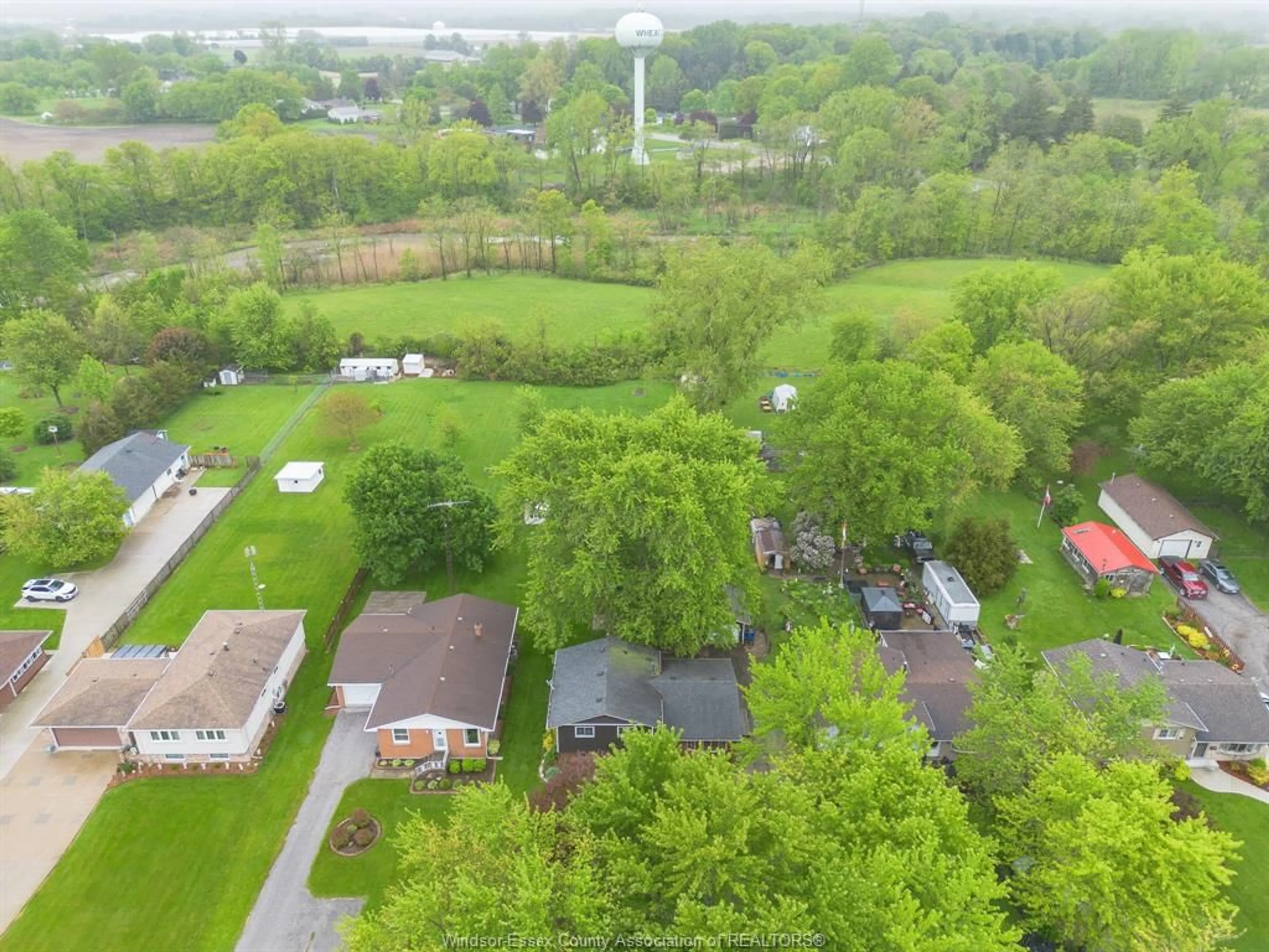 A pic from outside/outdoor area/front of a property/back of a property/a pic from drone, unknown for 21196 Pier Rd, Wheatley Ontario N0P 2P0