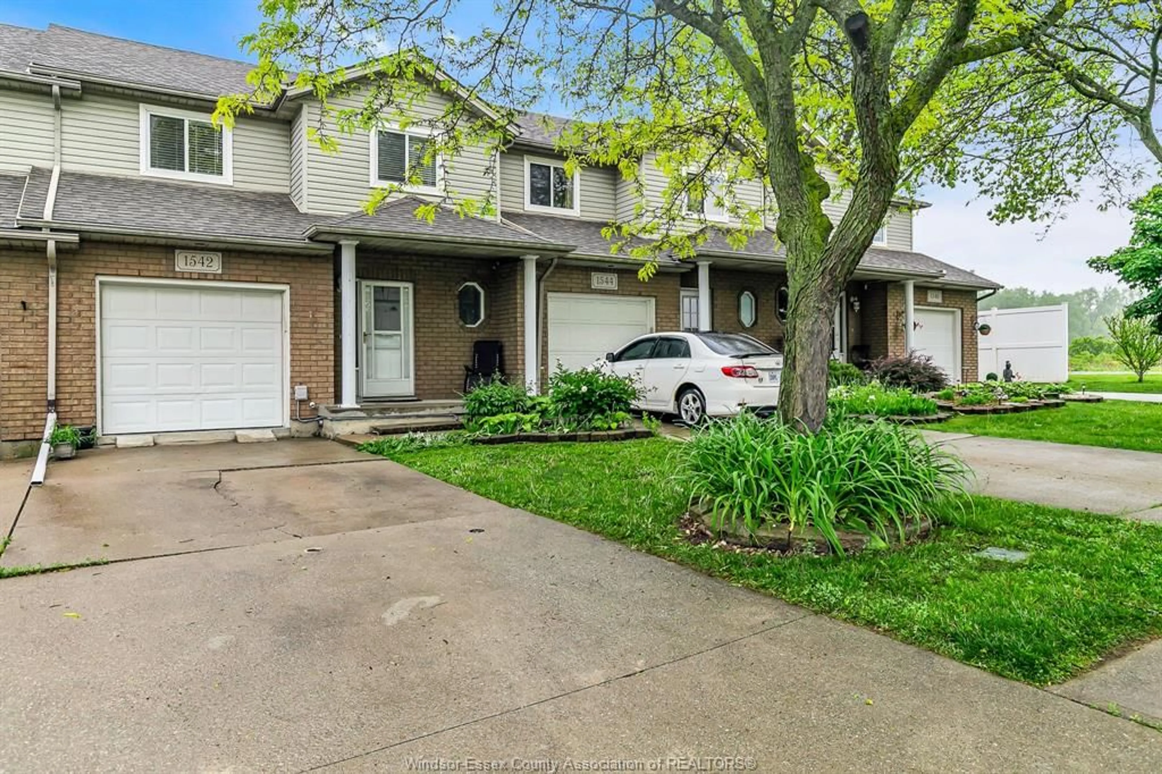 Unknown for 1542 SOUTHFIELD, Tecumseh Ontario N8N 4Z7