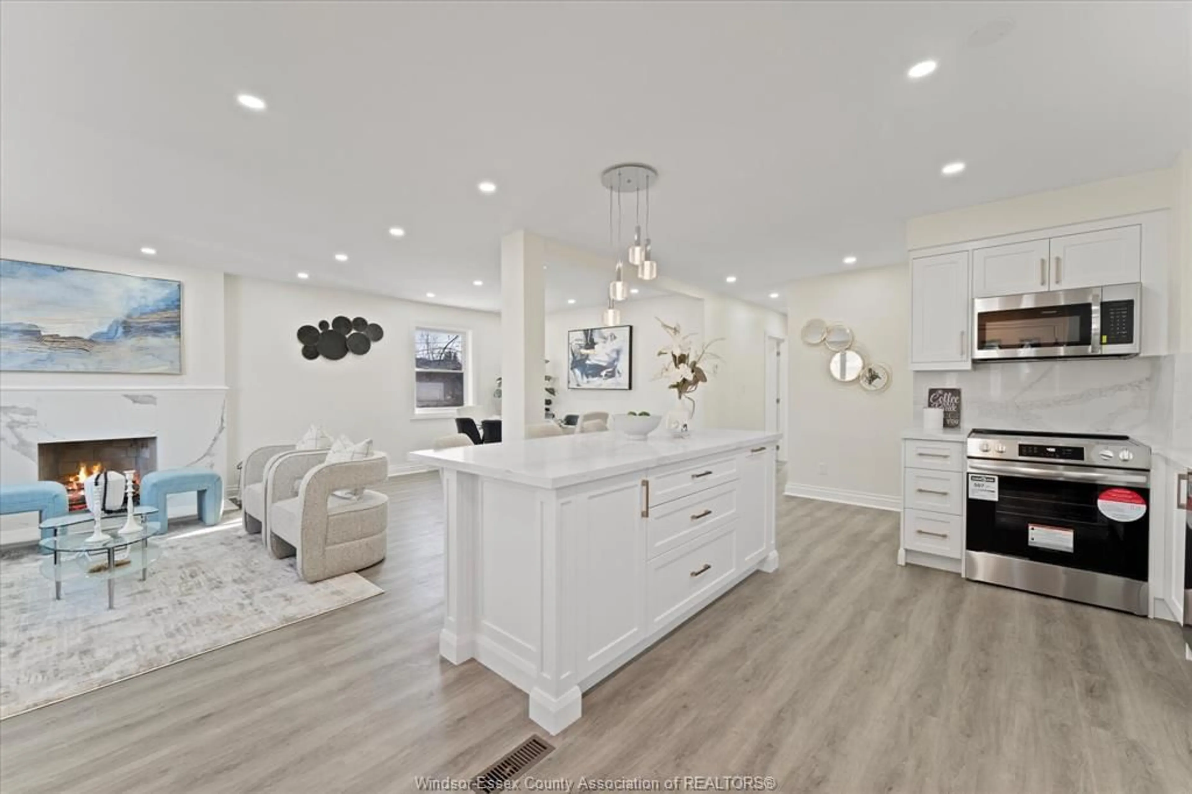 Open concept kitchen, unknown for 2895 ASKIN Ave, Windsor Ontario N9E 3J1