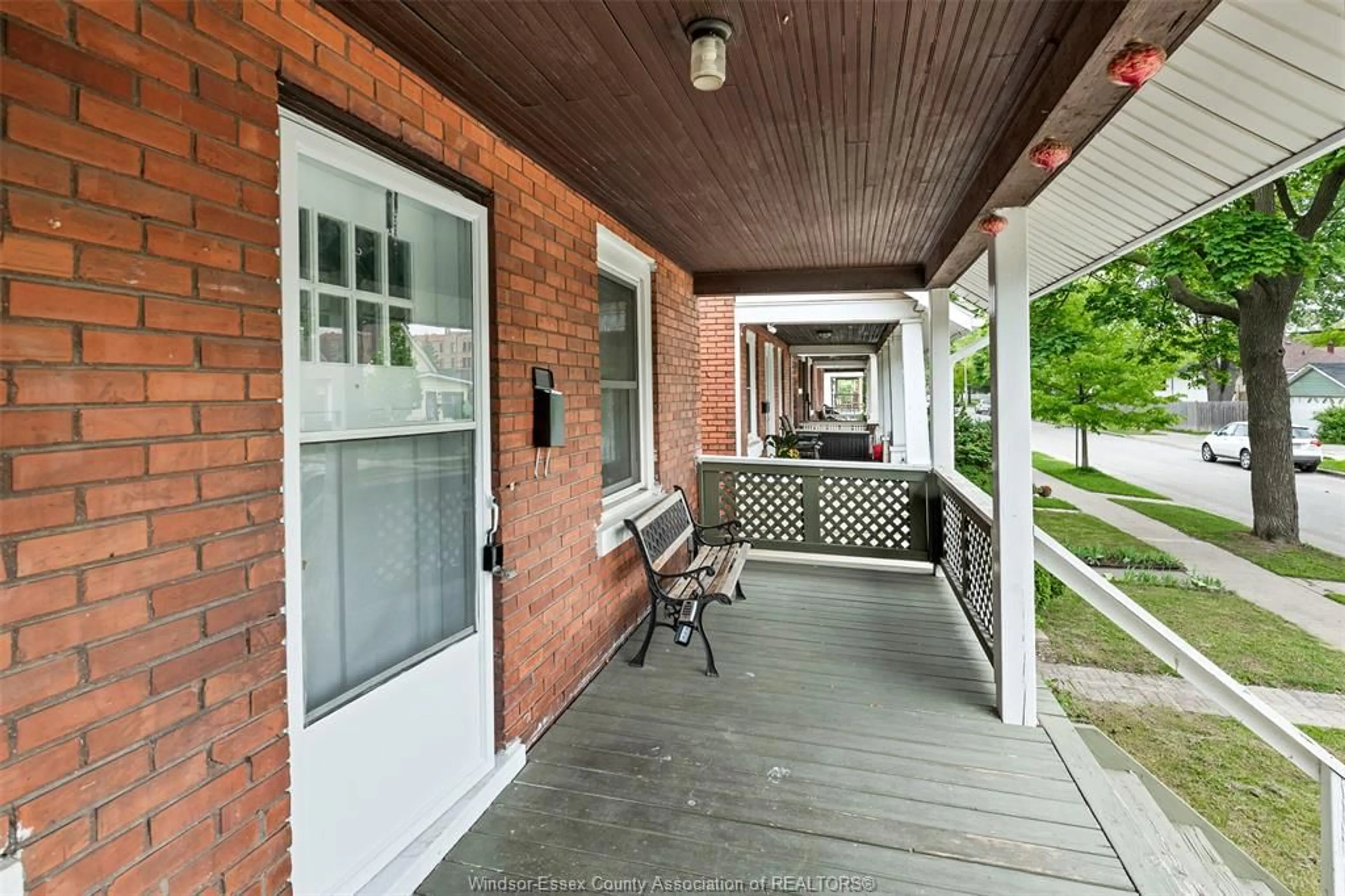 Patio, street for 384 GROVE AVENUE, Windsor Ontario N9A 6E9