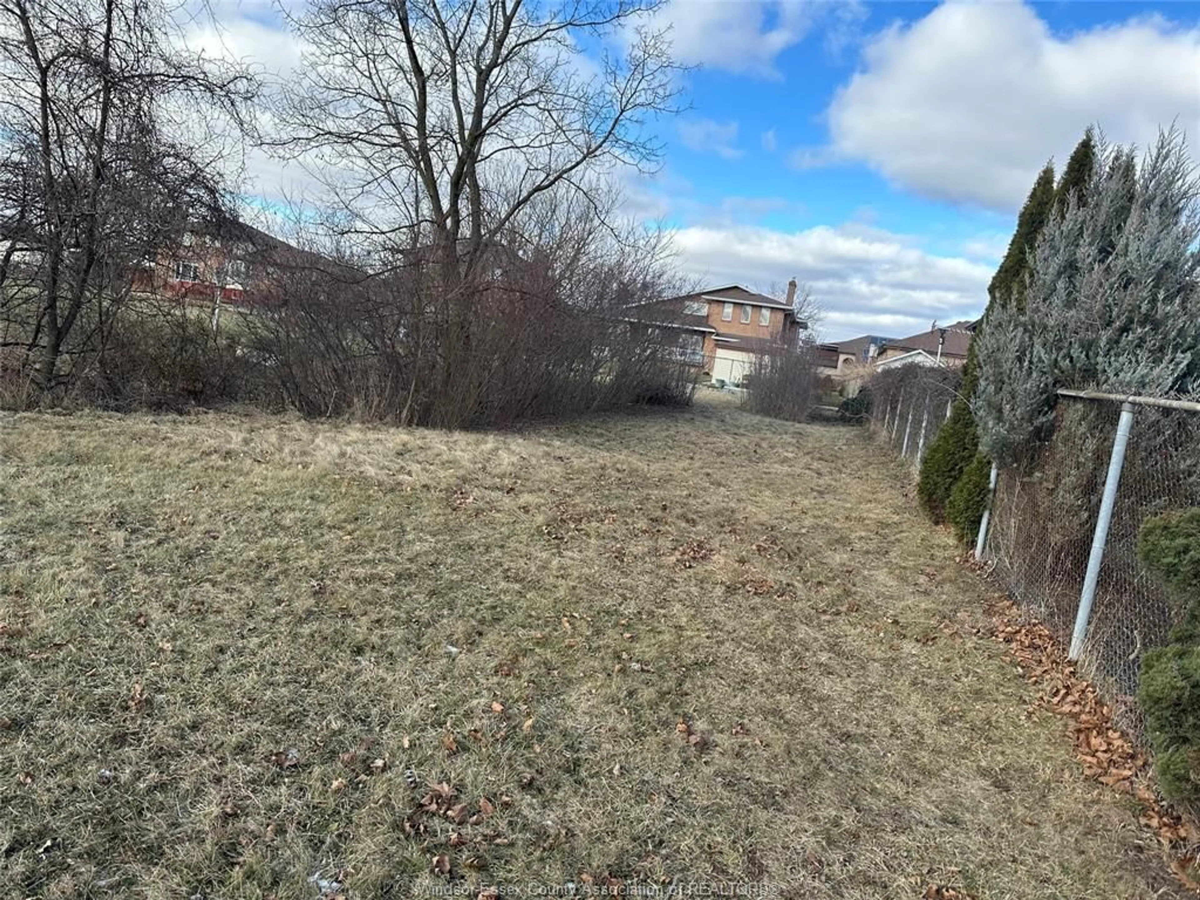 A pic from outside/outdoor area/front of a property/back of a property/a pic from drone, street for V/L GRAND MARAIS Rd, Windsor Ontario N8W 1W2