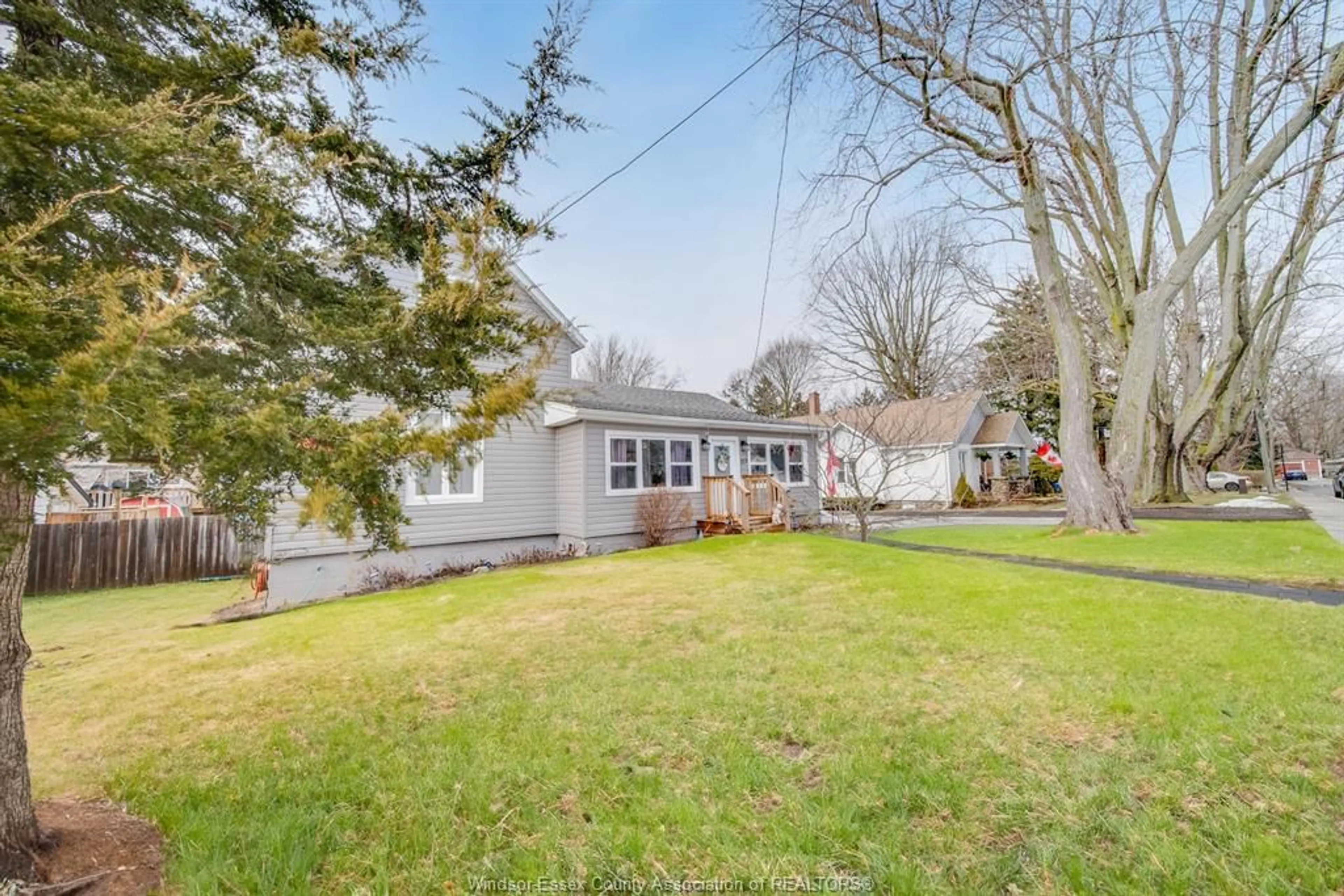 A pic from outside/outdoor area/front of a property/back of a property/a pic from drone, street for 111 CHURCH St, Blenheim Ontario N0P 1A0