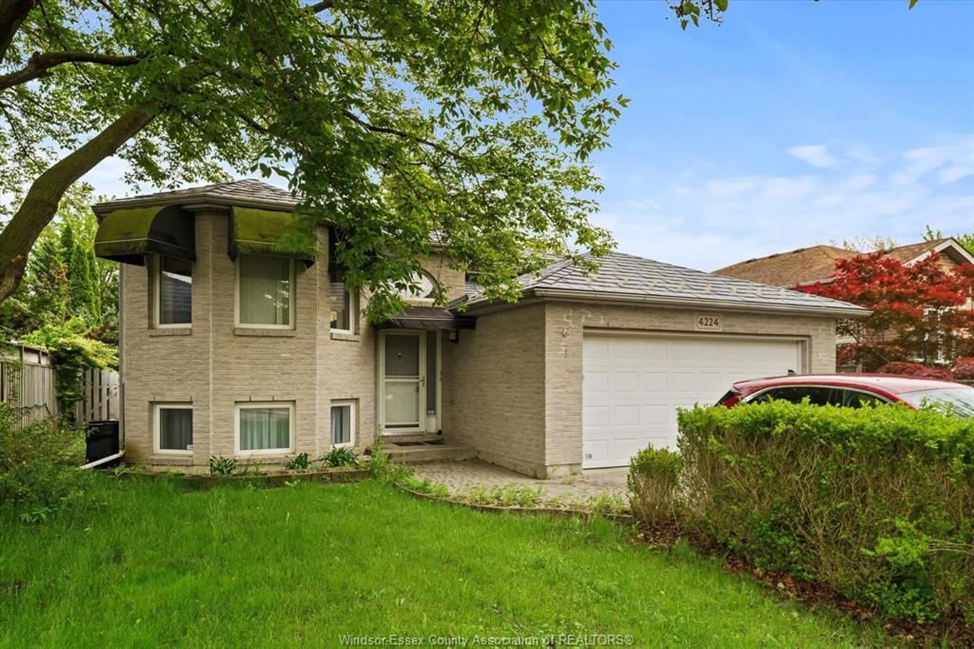 Unknown for 4224 NORTHWOOD LAKES Dr, Windsor Ontario N9G 2W2