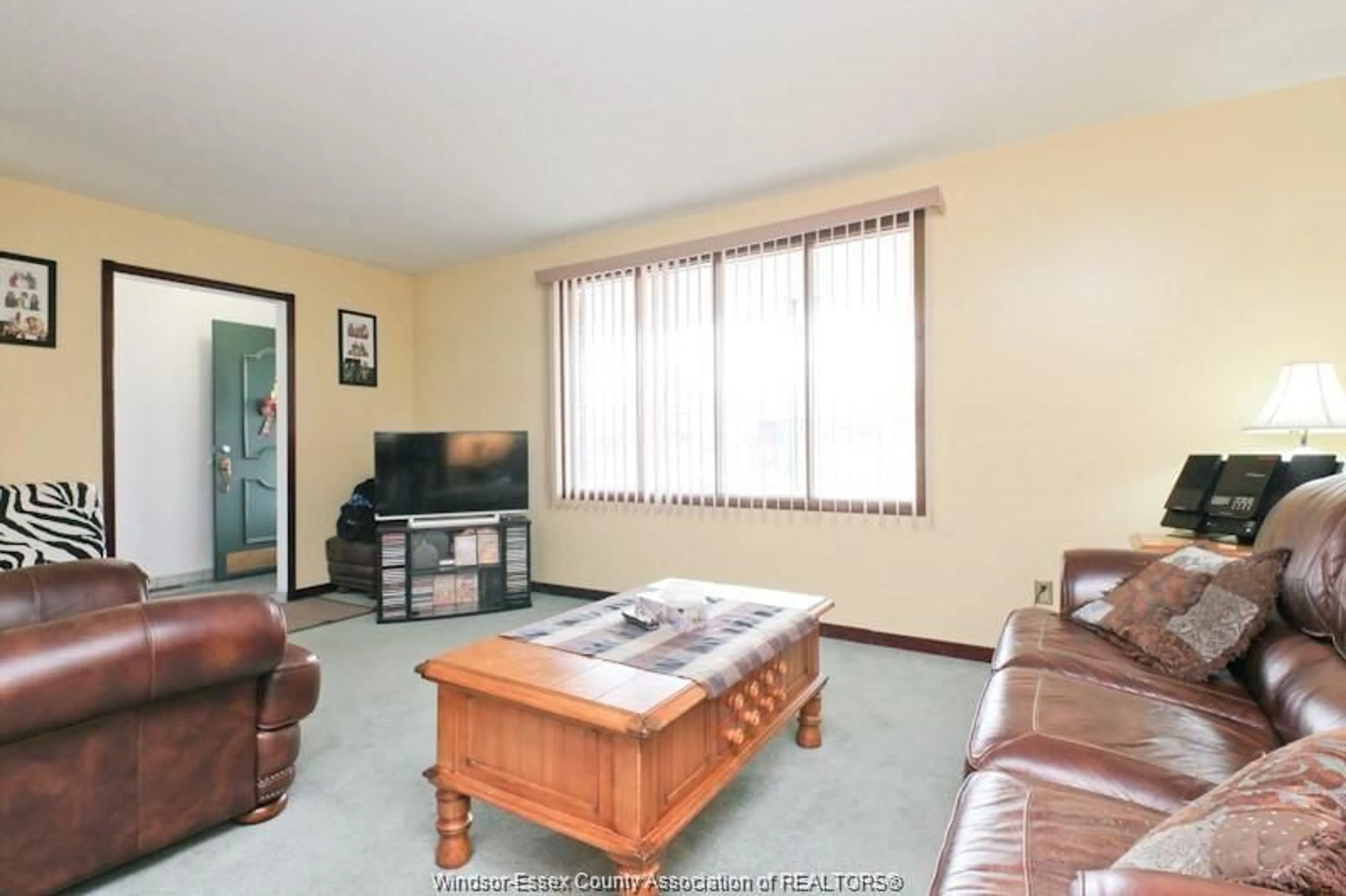 Living room with furniture, unknown for 10342 LONSDALE Cres, Windsor Ontario N8R 2E3