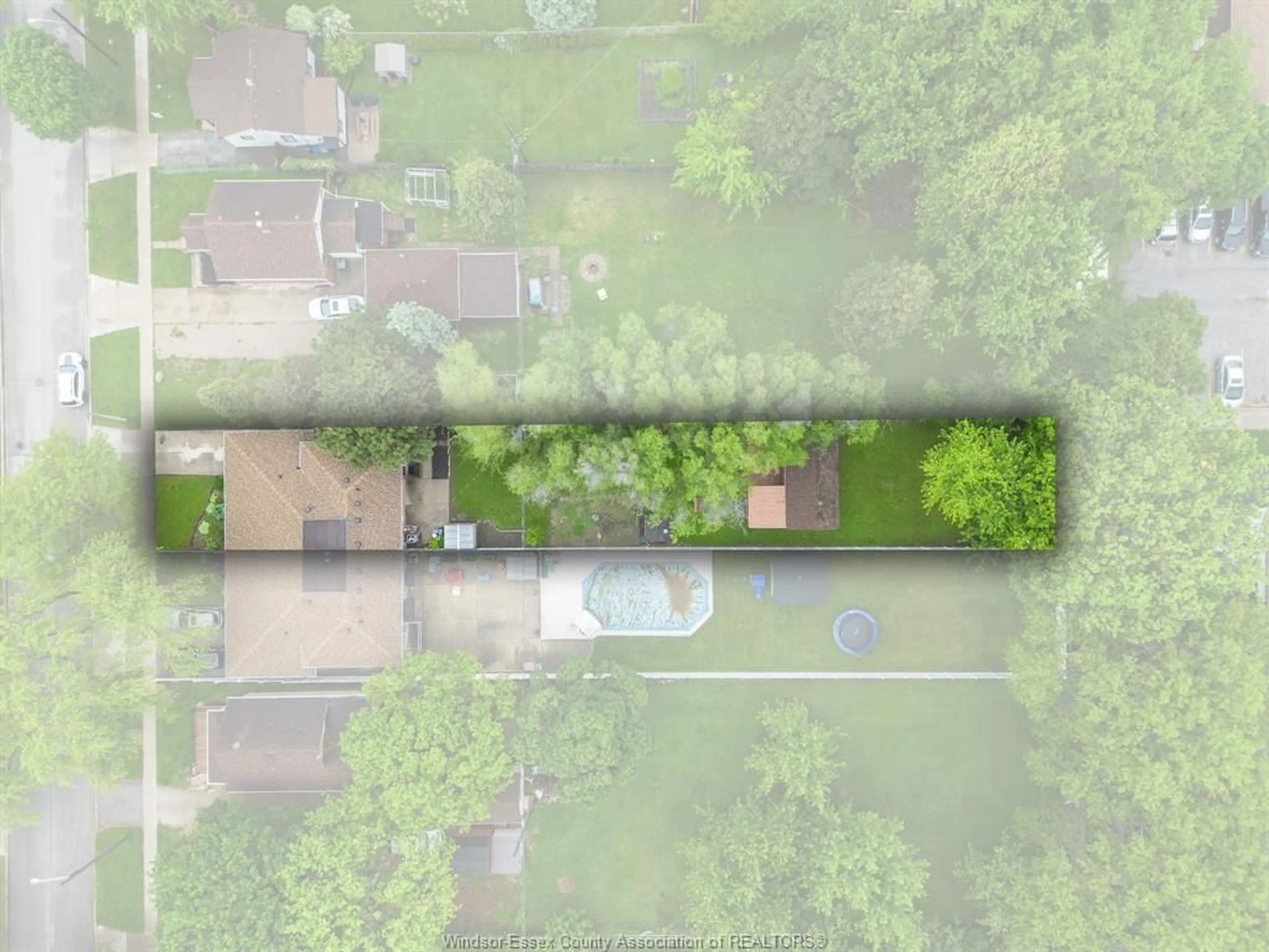 A pic from outside/outdoor area/front of a property/back of a property/a pic from drone, unknown for 1752 NORMAN Rd, Windsor Ontario N8Y 4N8