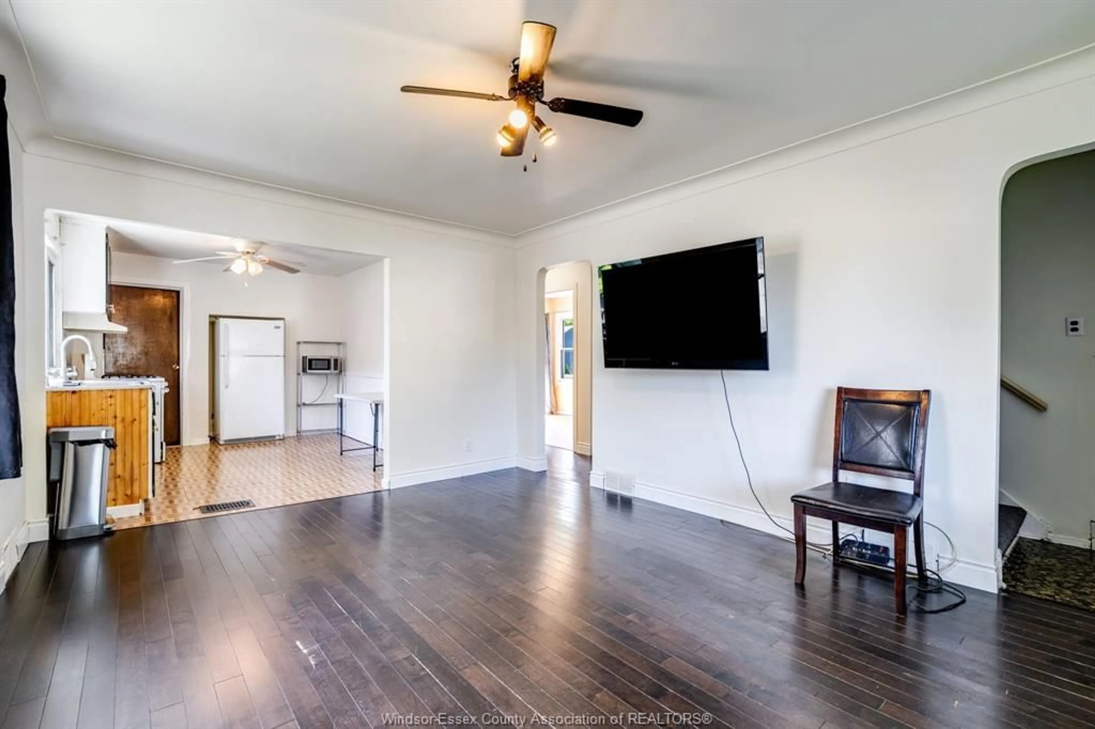 A pic of a room for 1359 Elm Ave, Windsor Ontario N8X 2B7