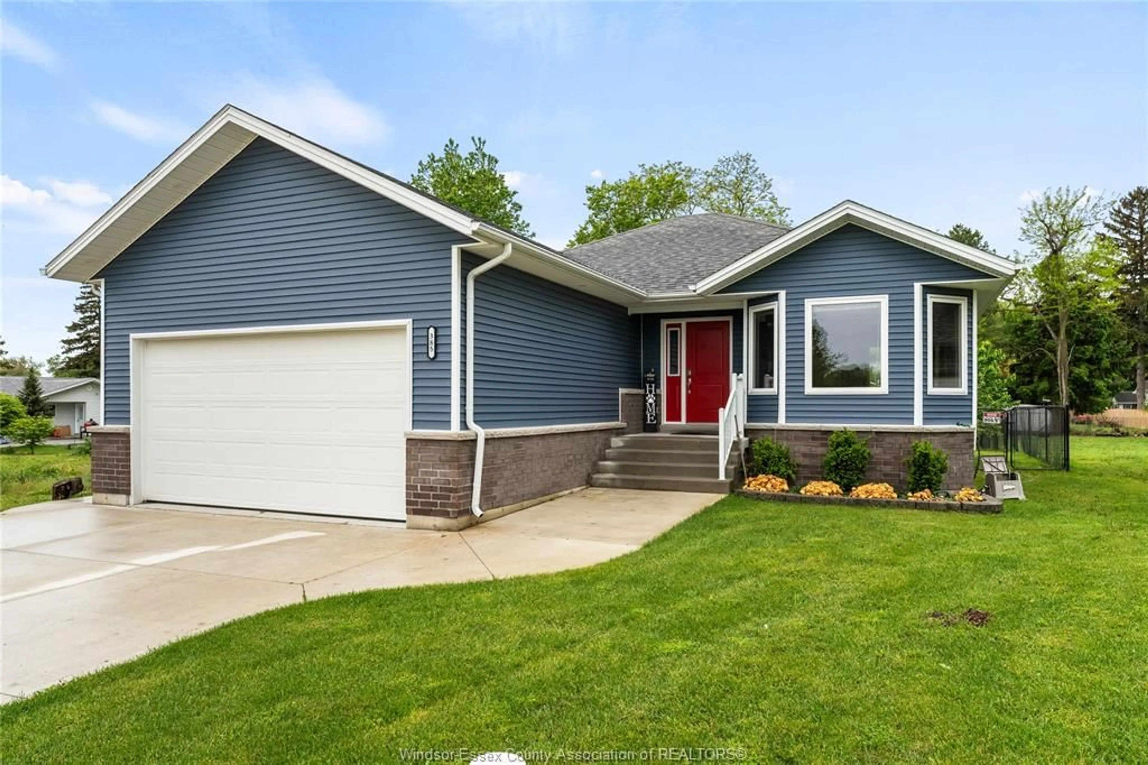 Home with vinyl exterior material, street for 385 Bagot St, Colchester Ontario N0R 1G0